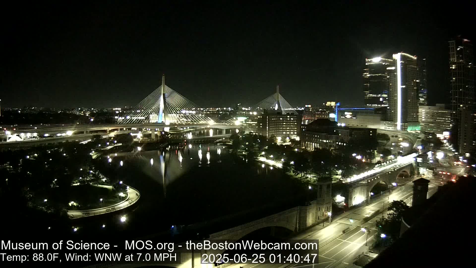  Green Line Subway & Bridge Live Cam - Cambridge, Boston, Massachusetts ,USA