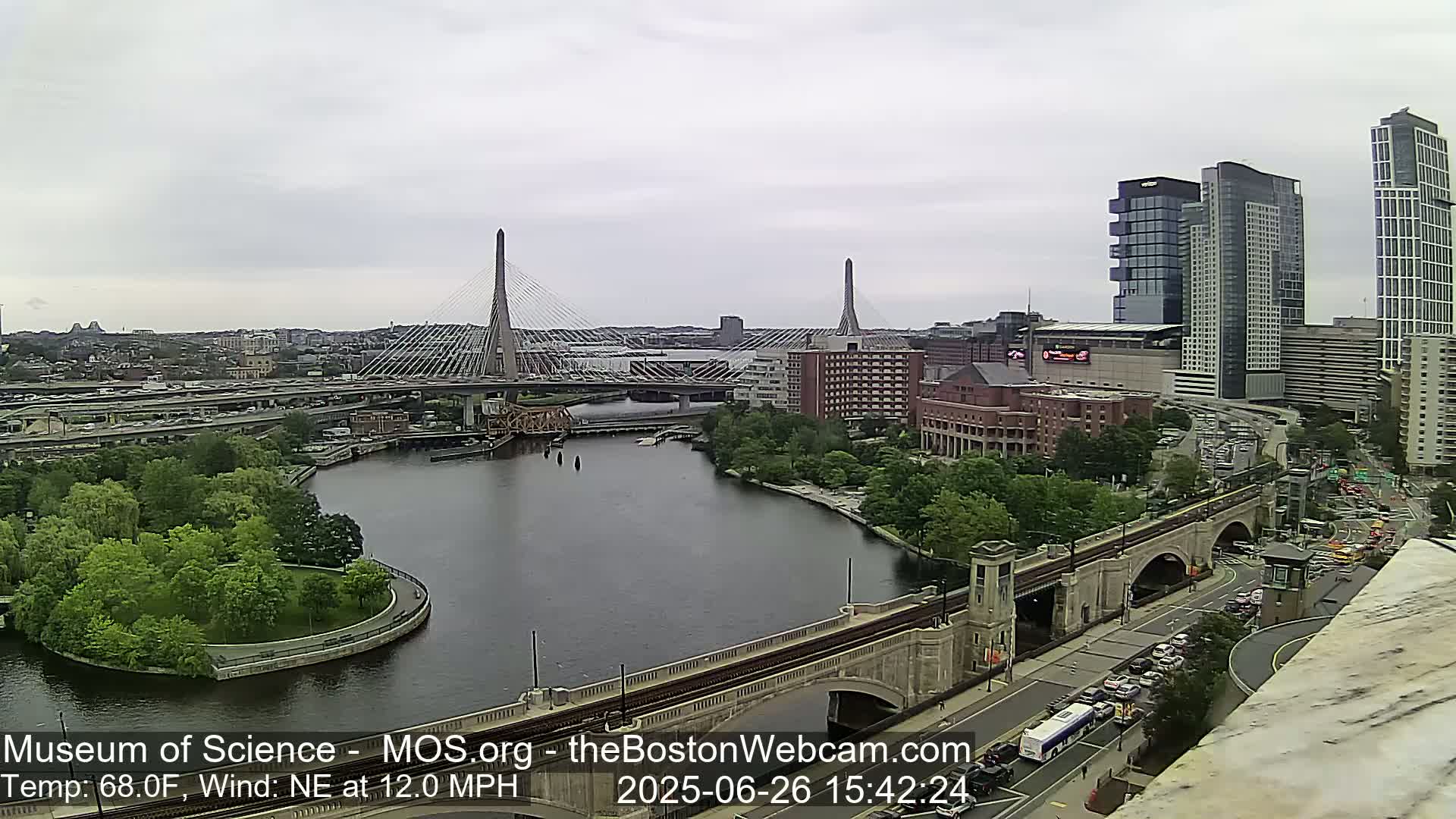  Green Line Subway & Bridge Live Cam - Cambridge, Boston, Massachusetts ,USA