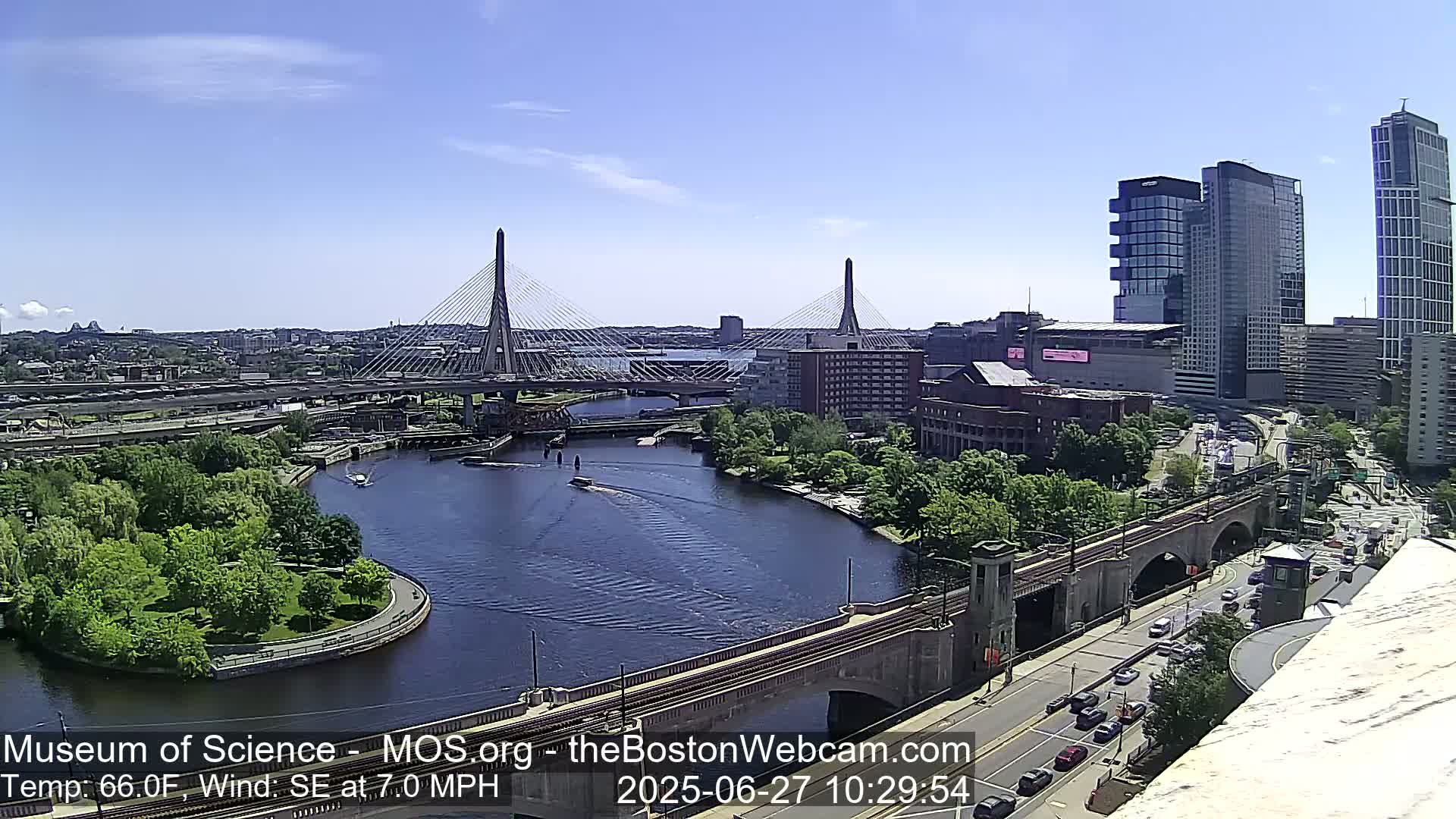 Green Line Subway & Bridge Live Cam - Cambridge, Boston, Massachusetts ,USA