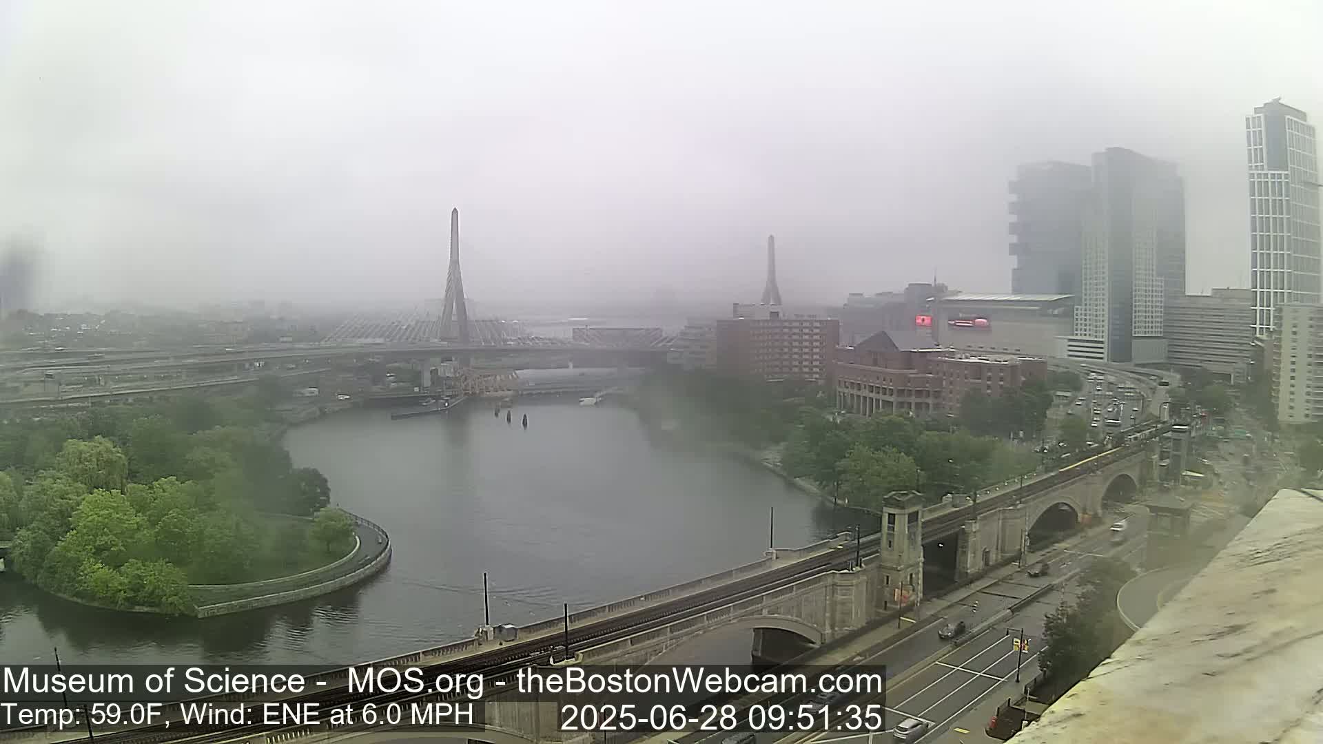 Green Line Subway & Bridge Live Cam - Cambridge, Boston, Massachusetts ,USA