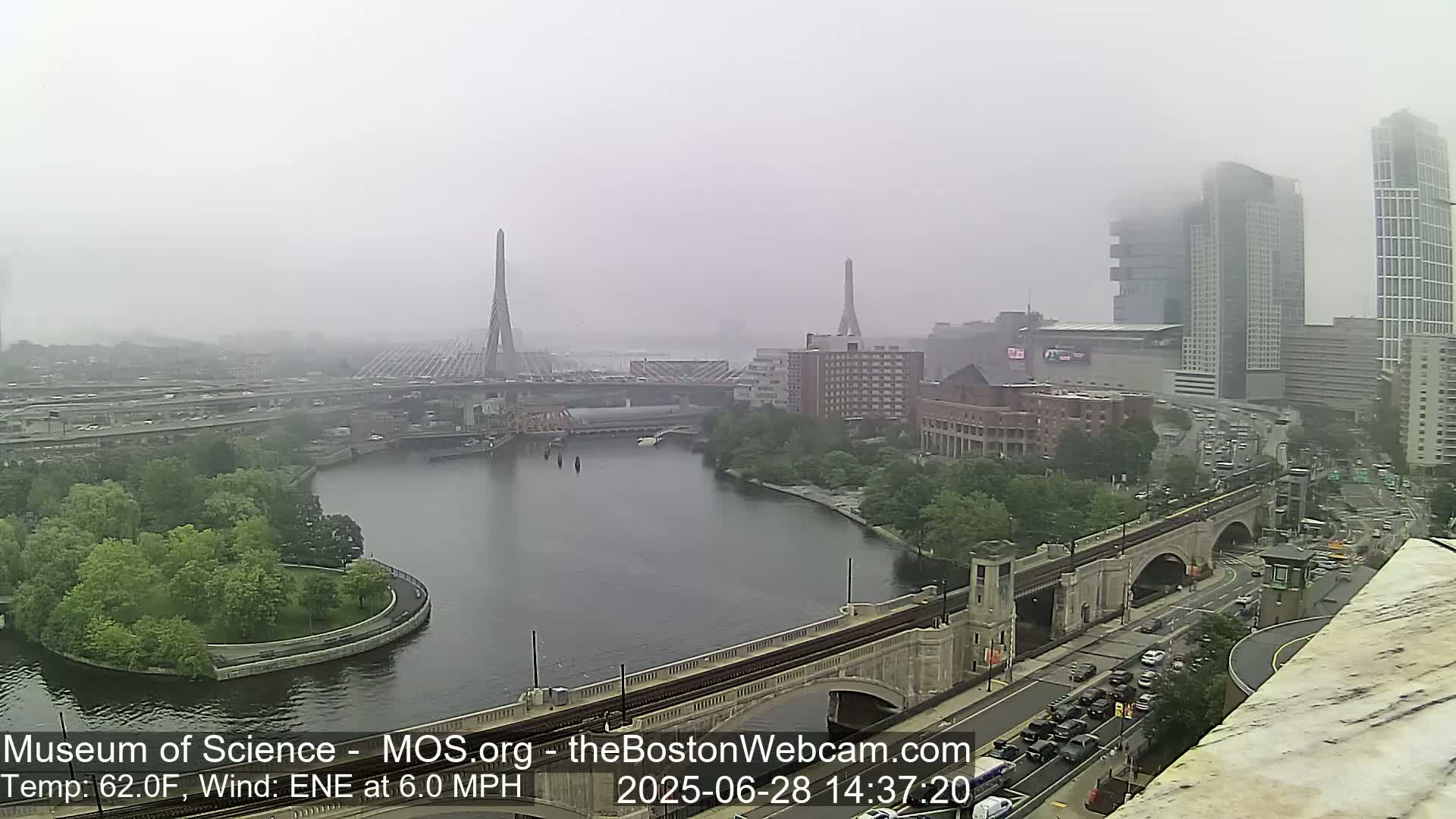  Green Line Subway & Bridge Live Cam - Cambridge, Boston, Massachusetts ,USA