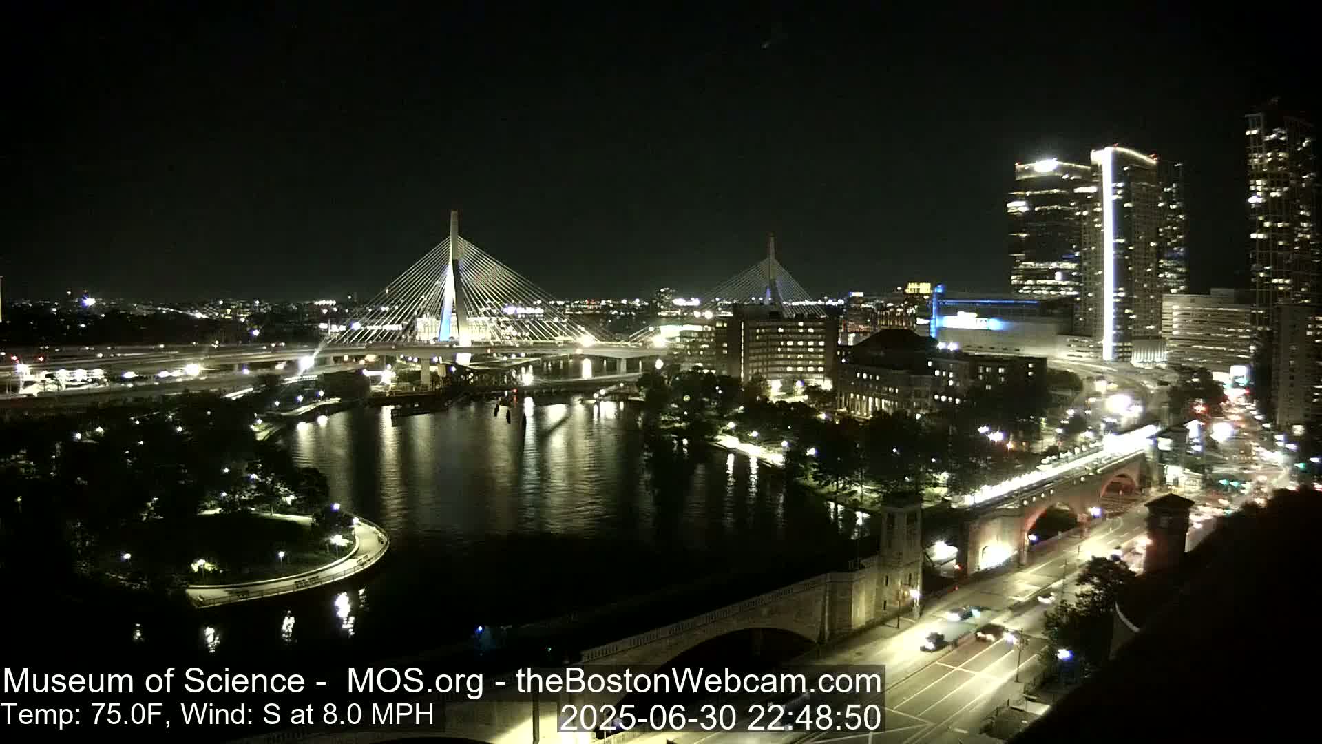  Green Line Subway & Bridge Live Cam - Cambridge, Boston, Massachusetts ,USA