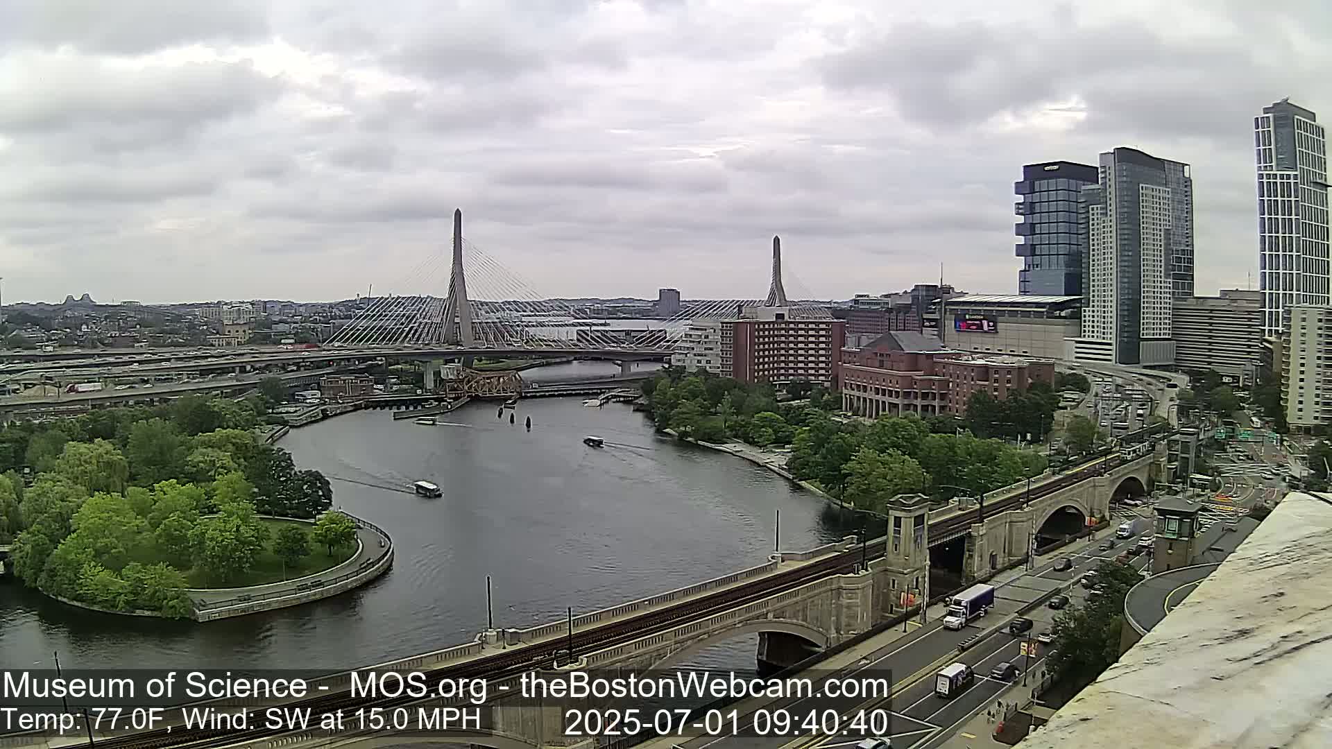  Green Line Subway & Bridge Live Cam - Cambridge, Boston, Massachusetts ,USA