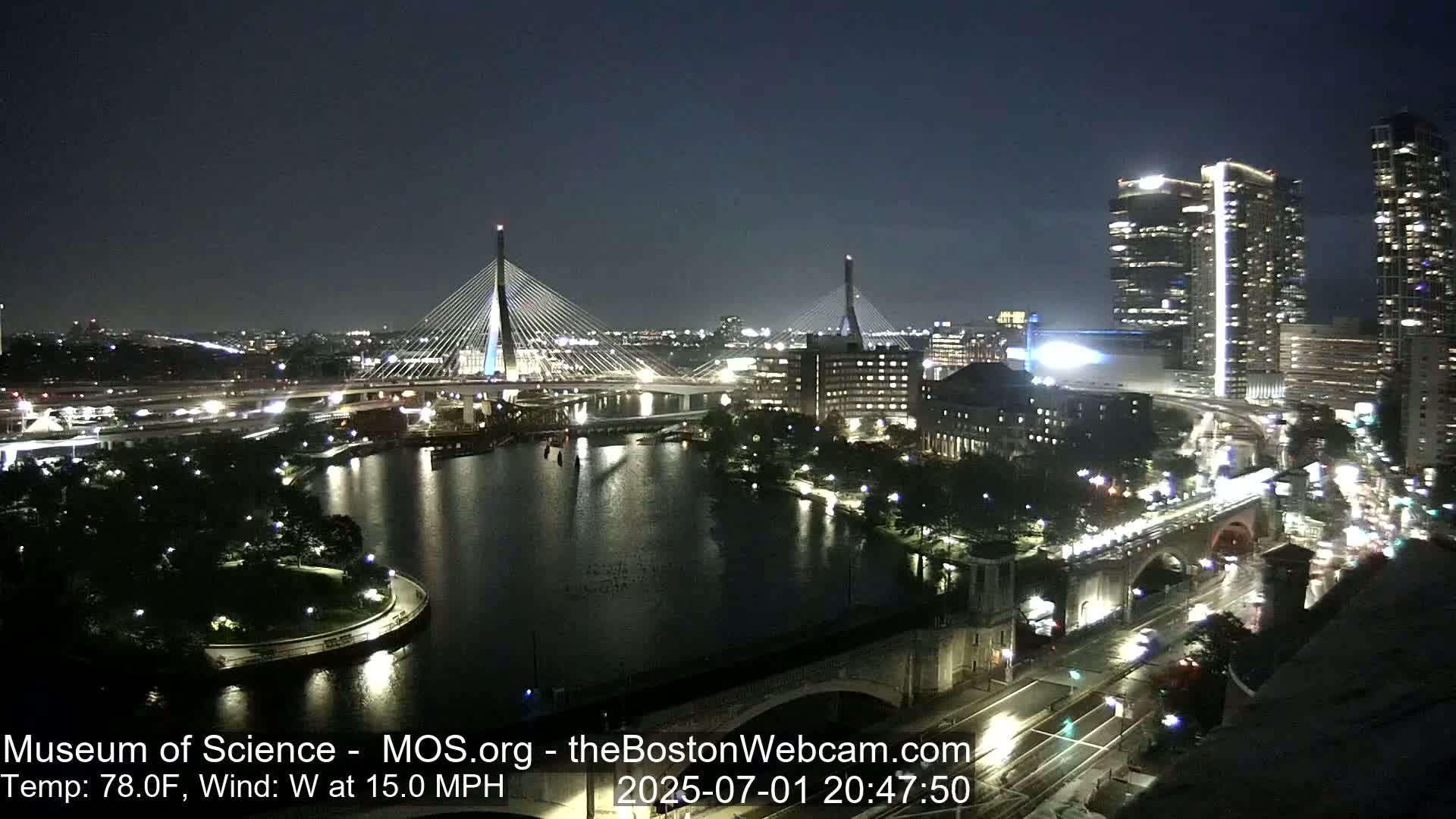  Green Line Subway & Bridge Live Cam - Cambridge, Boston, Massachusetts ,USA