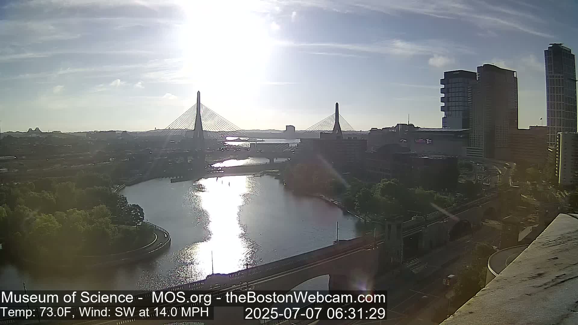  Green Line Subway & Bridge Live Cam - Cambridge, Boston, Massachusetts ,USA
