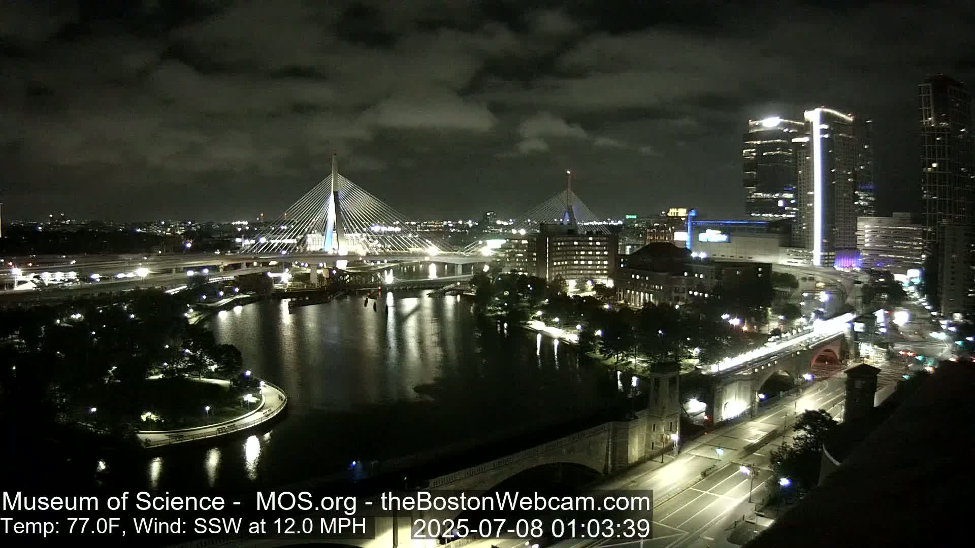  Green Line Subway & Bridge Live Cam - Cambridge, Boston, Massachusetts ,USA