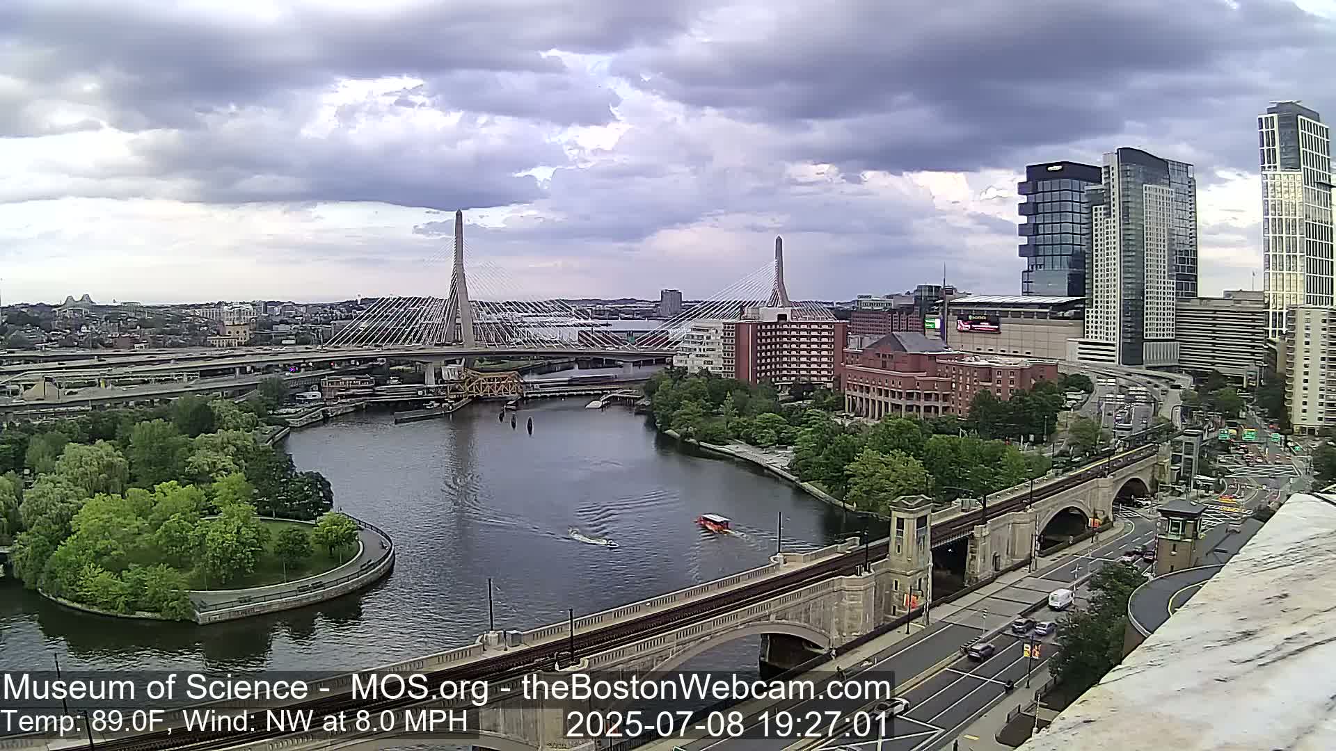  Green Line Subway & Bridge Live Cam - Cambridge, Boston, Massachusetts ,USA