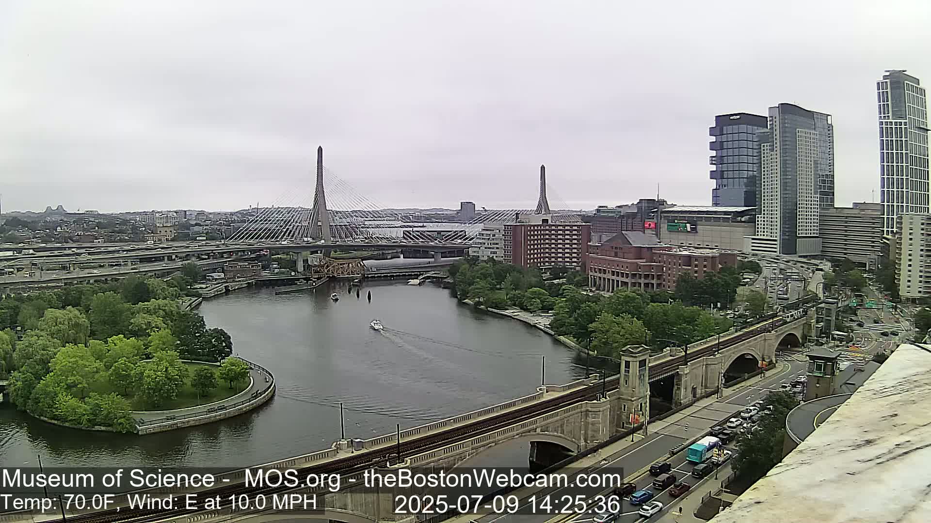  Green Line Subway & Bridge Live Cam - Cambridge, Boston, Massachusetts ,USA