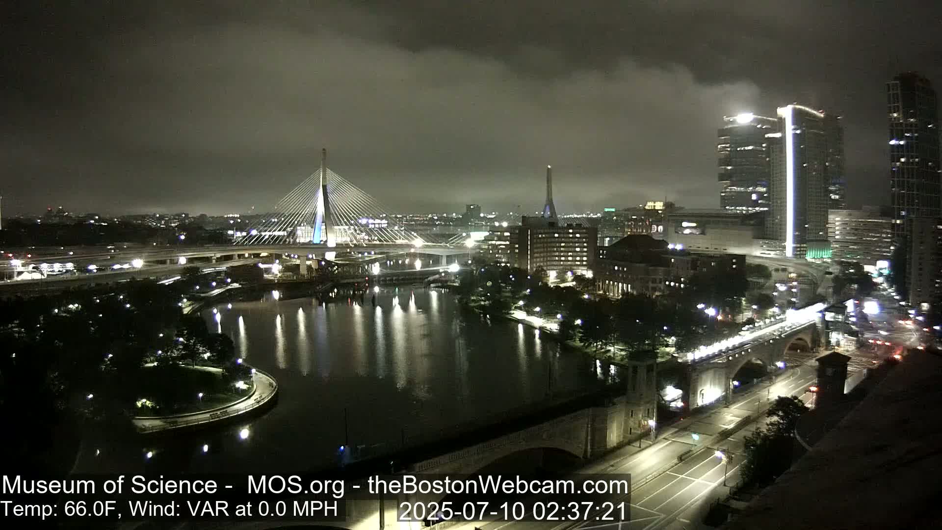  Green Line Subway & Bridge Live Cam - Cambridge, Boston, Massachusetts ,USA