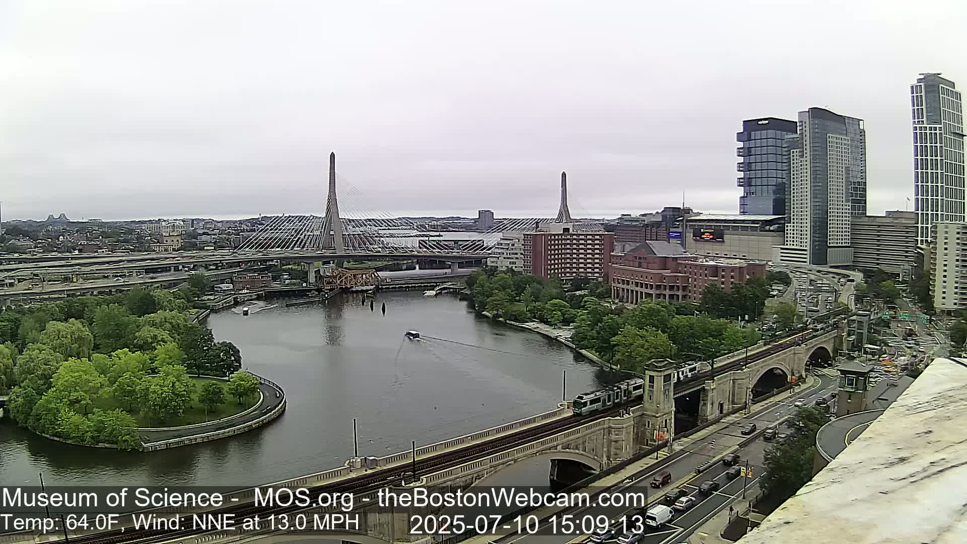  Green Line Subway & Bridge Live Cam - Cambridge, Boston, Massachusetts ,USA