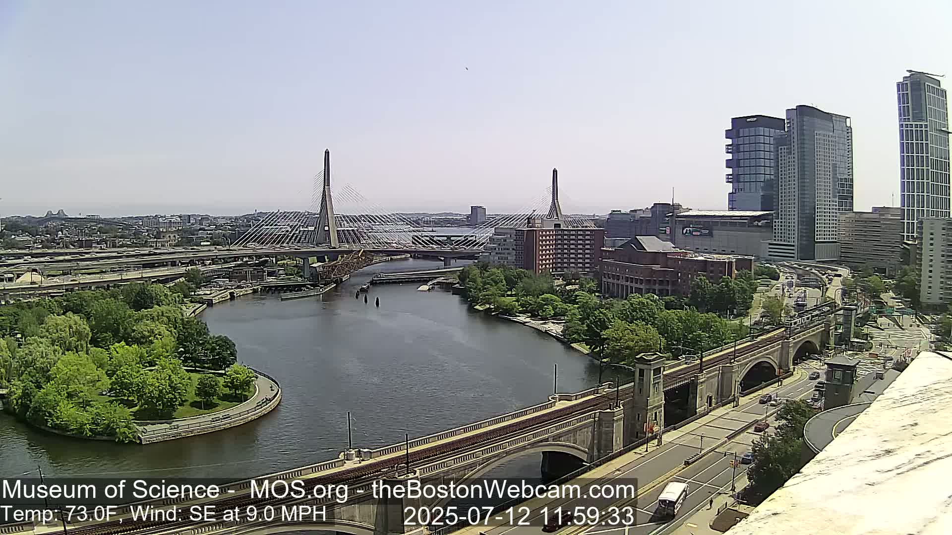  Green Line Subway & Bridge Live Cam - Cambridge, Boston, Massachusetts ,USA