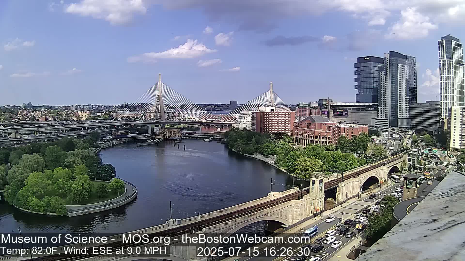  Green Line Subway & Bridge Live Cam - Cambridge, Boston, Massachusetts ,USA