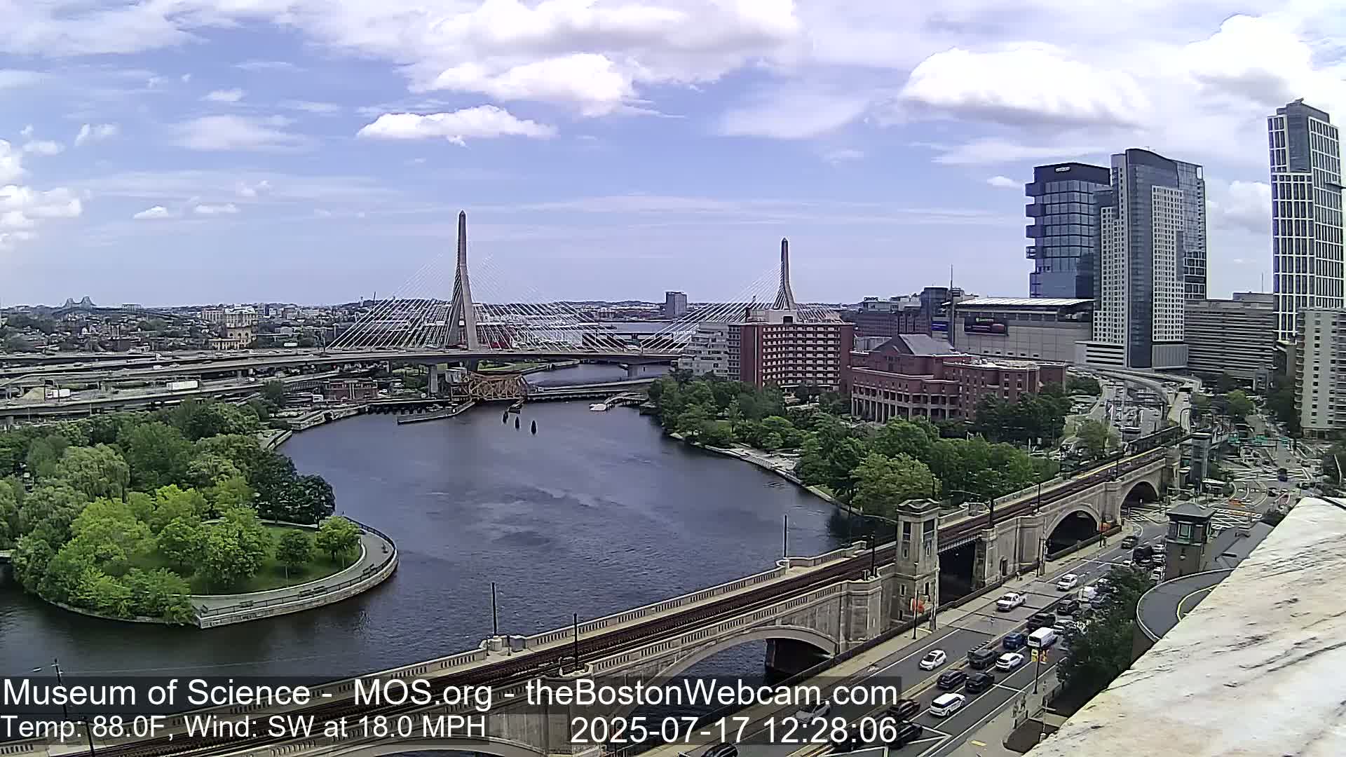  Green Line Subway & Bridge Live Cam - Cambridge, Boston, Massachusetts ,USA