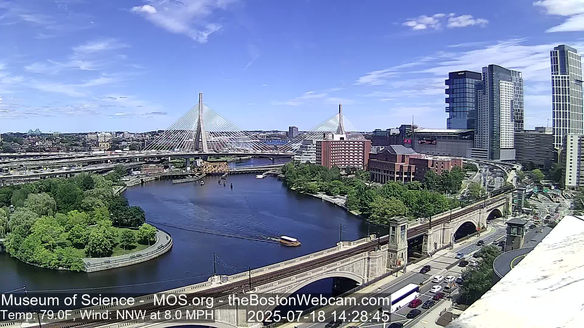  Green Line Subway & Bridge Live Cam - Cambridge, Boston, Massachusetts ,USA
