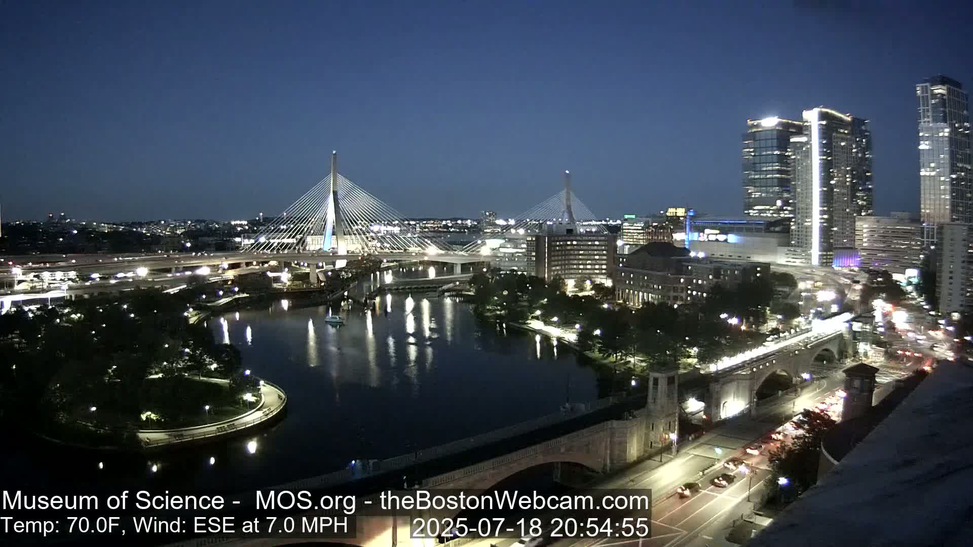  Green Line Subway & Bridge Live Cam - Cambridge, Boston, Massachusetts ,USA