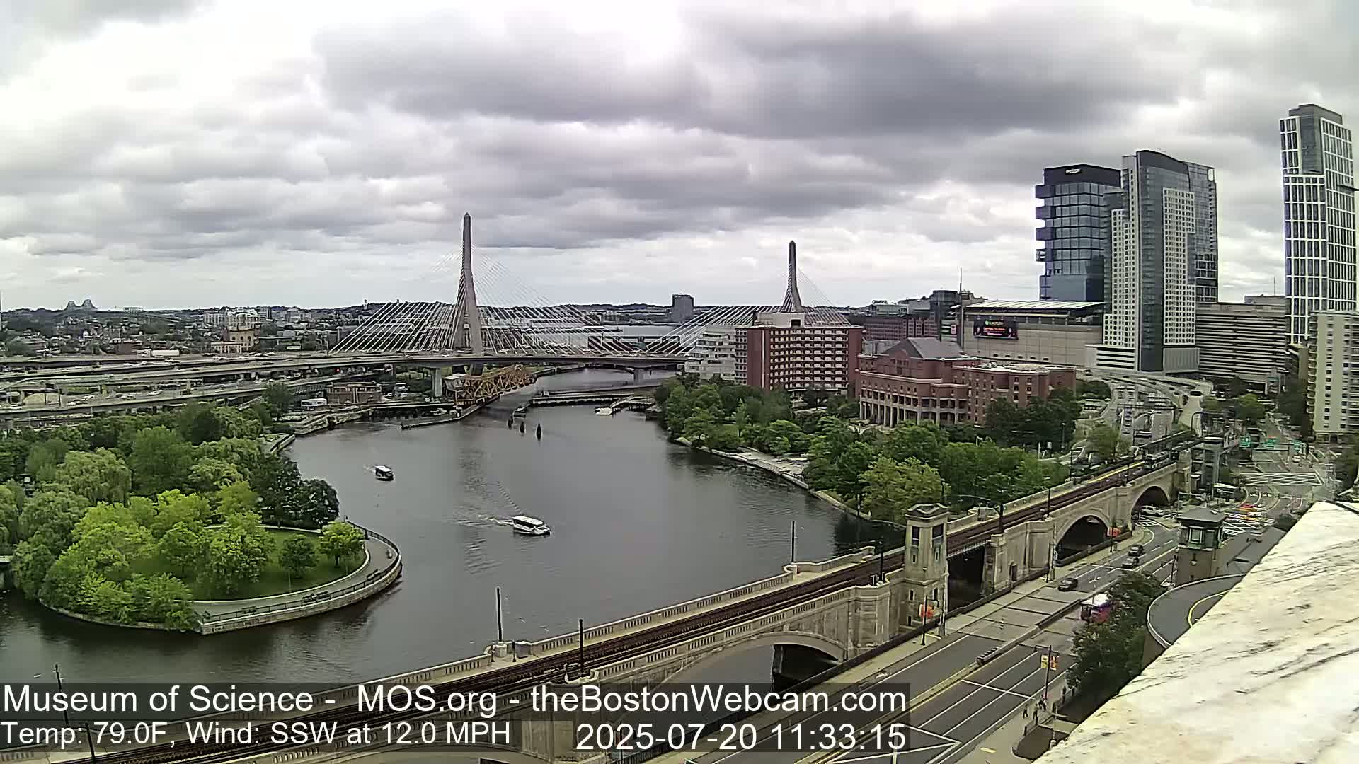  Green Line Subway & Bridge Live Cam - Cambridge, Boston, Massachusetts ,USA