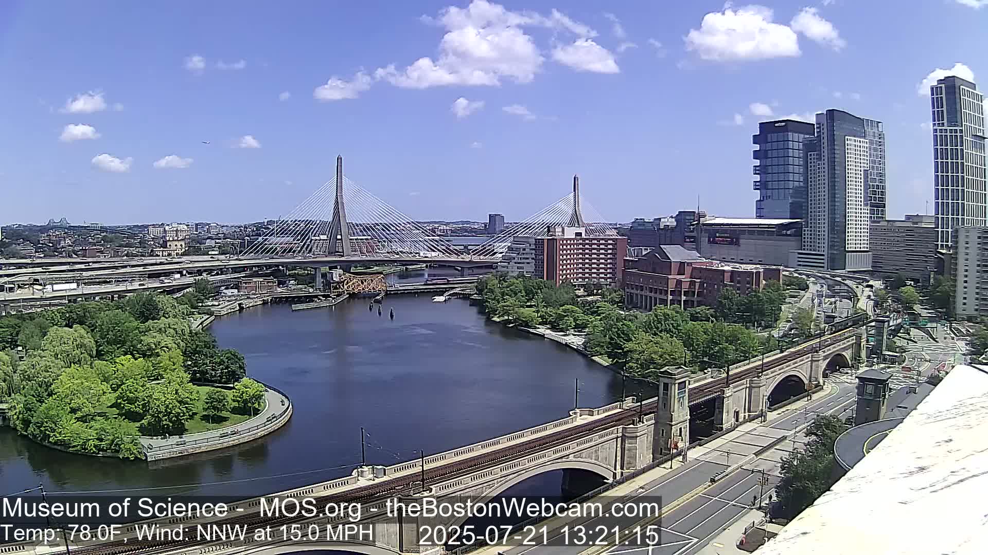  Green Line Subway & Bridge Live Cam - Cambridge, Boston, Massachusetts ,USA