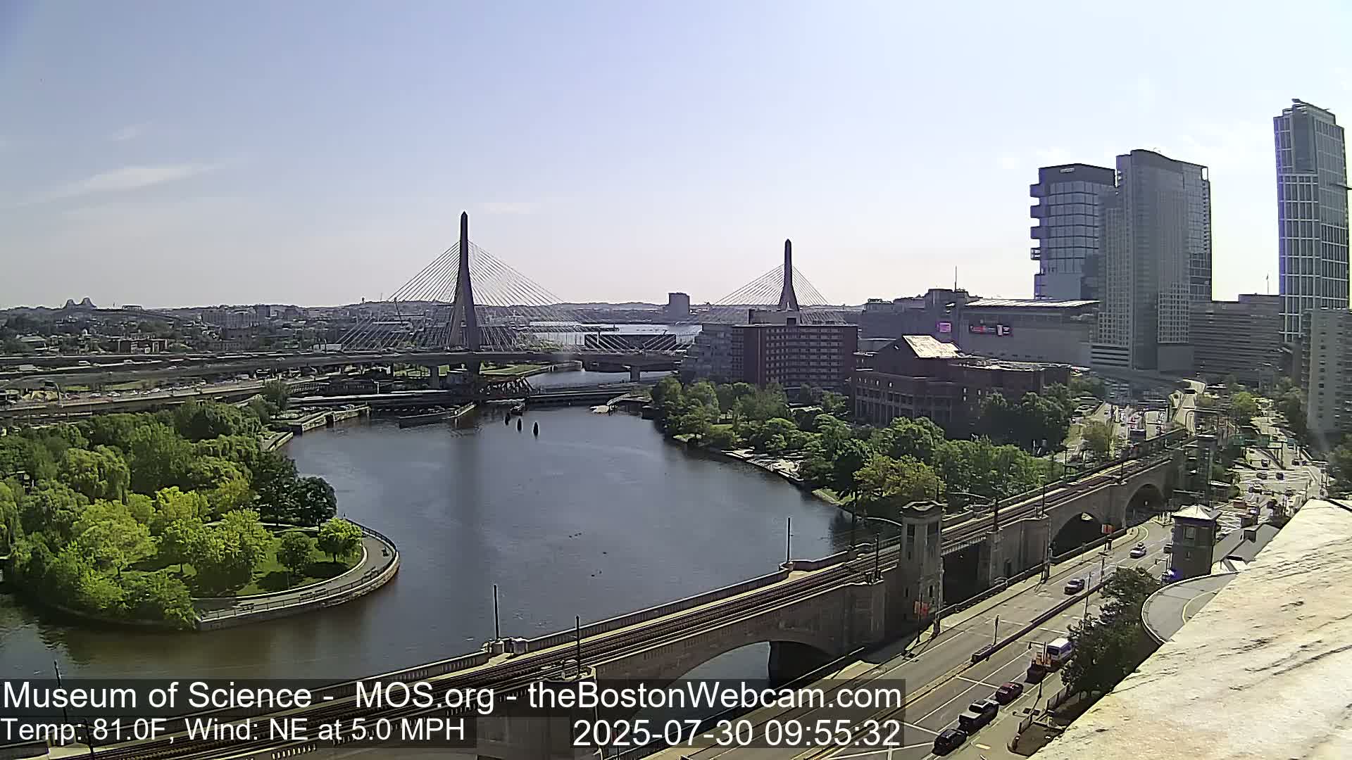  Green Line Subway & Bridge Live Cam - Cambridge, Boston, Massachusetts ,USA