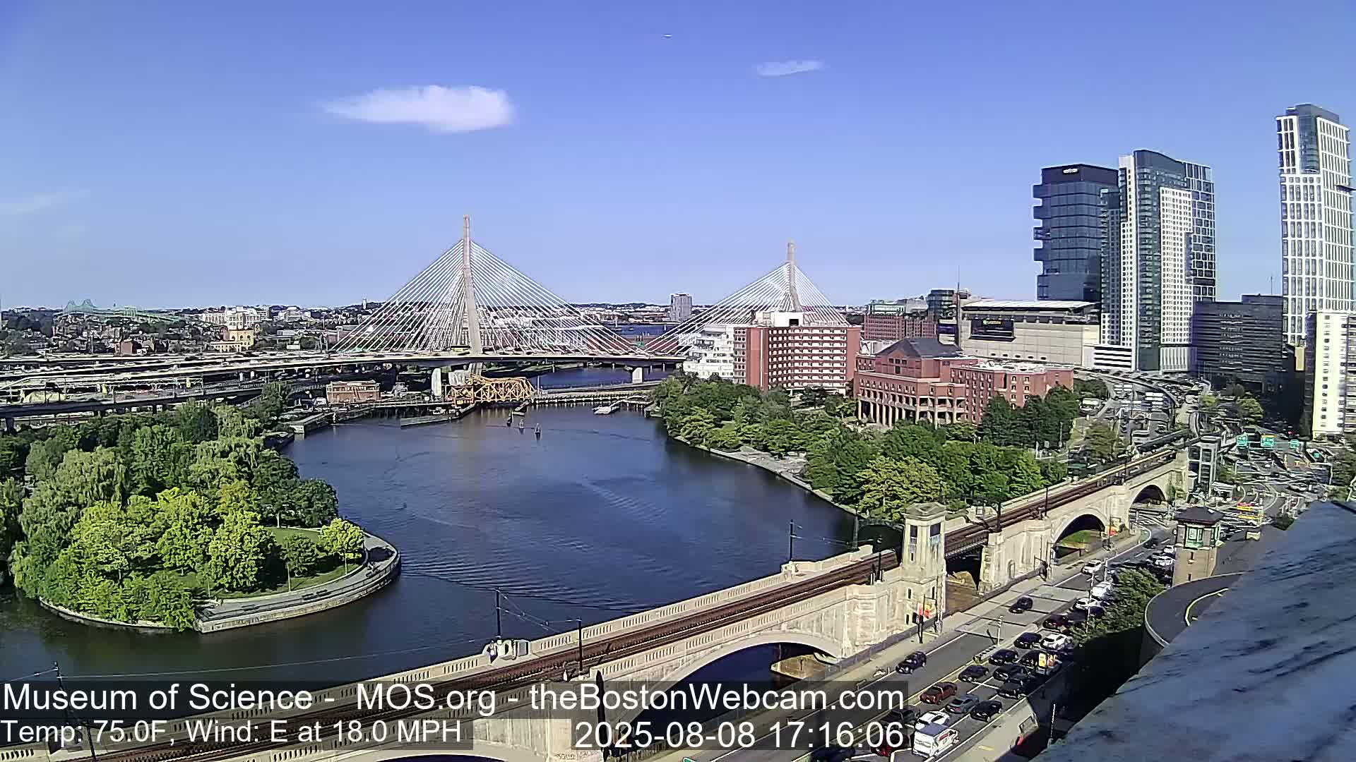  Green Line Subway & Bridge Live Cam - Cambridge, Boston, Massachusetts ,USA