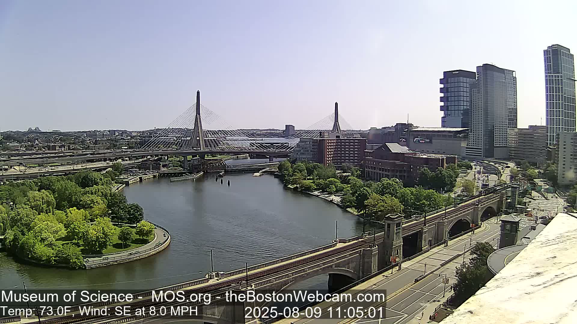  Green Line Subway & Bridge Live Cam - Cambridge, Boston, Massachusetts ,USA