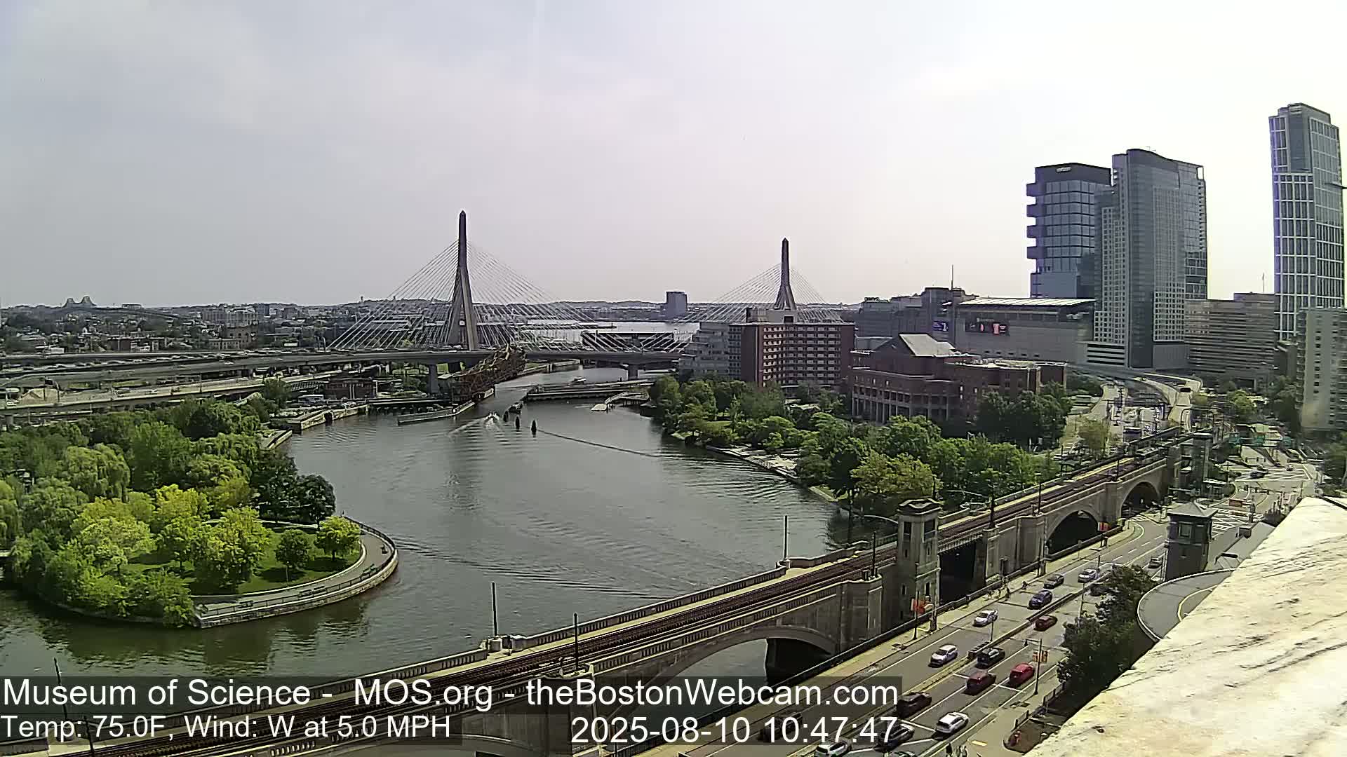  Green Line Subway & Bridge Live Cam - Cambridge, Boston, Massachusetts ,USA
