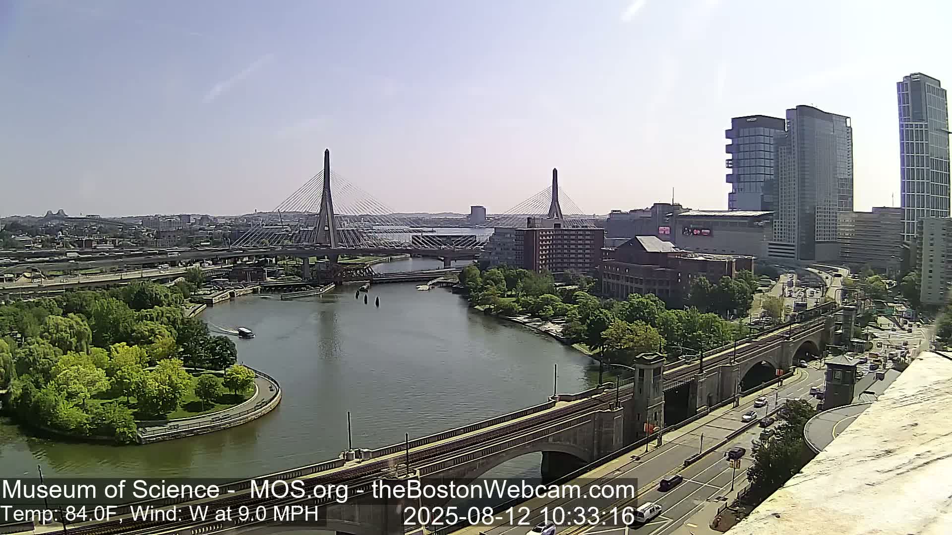  Green Line Subway & Bridge Live Cam - Cambridge, Boston, Massachusetts ,USA