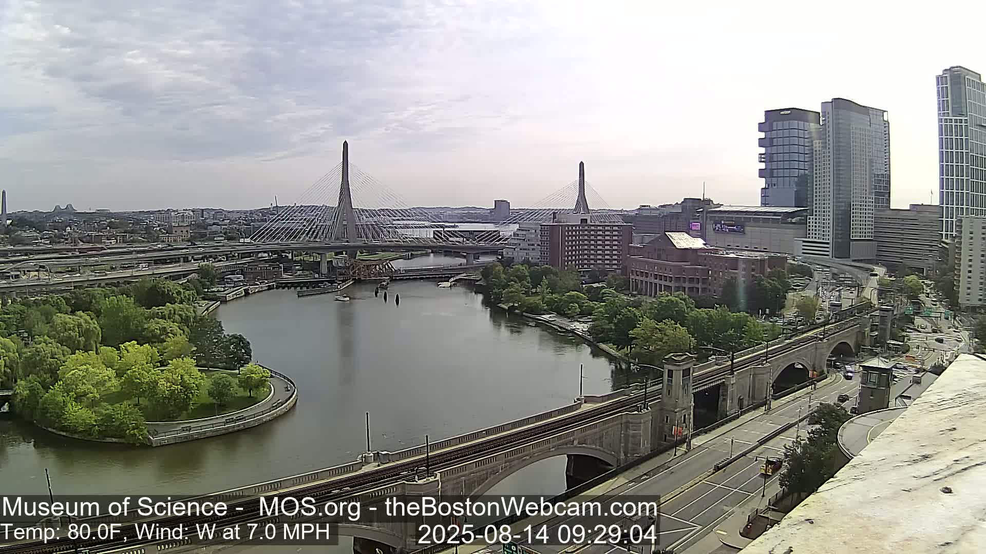  Green Line Subway & Bridge Live Cam - Cambridge, Boston, Massachusetts ,USA