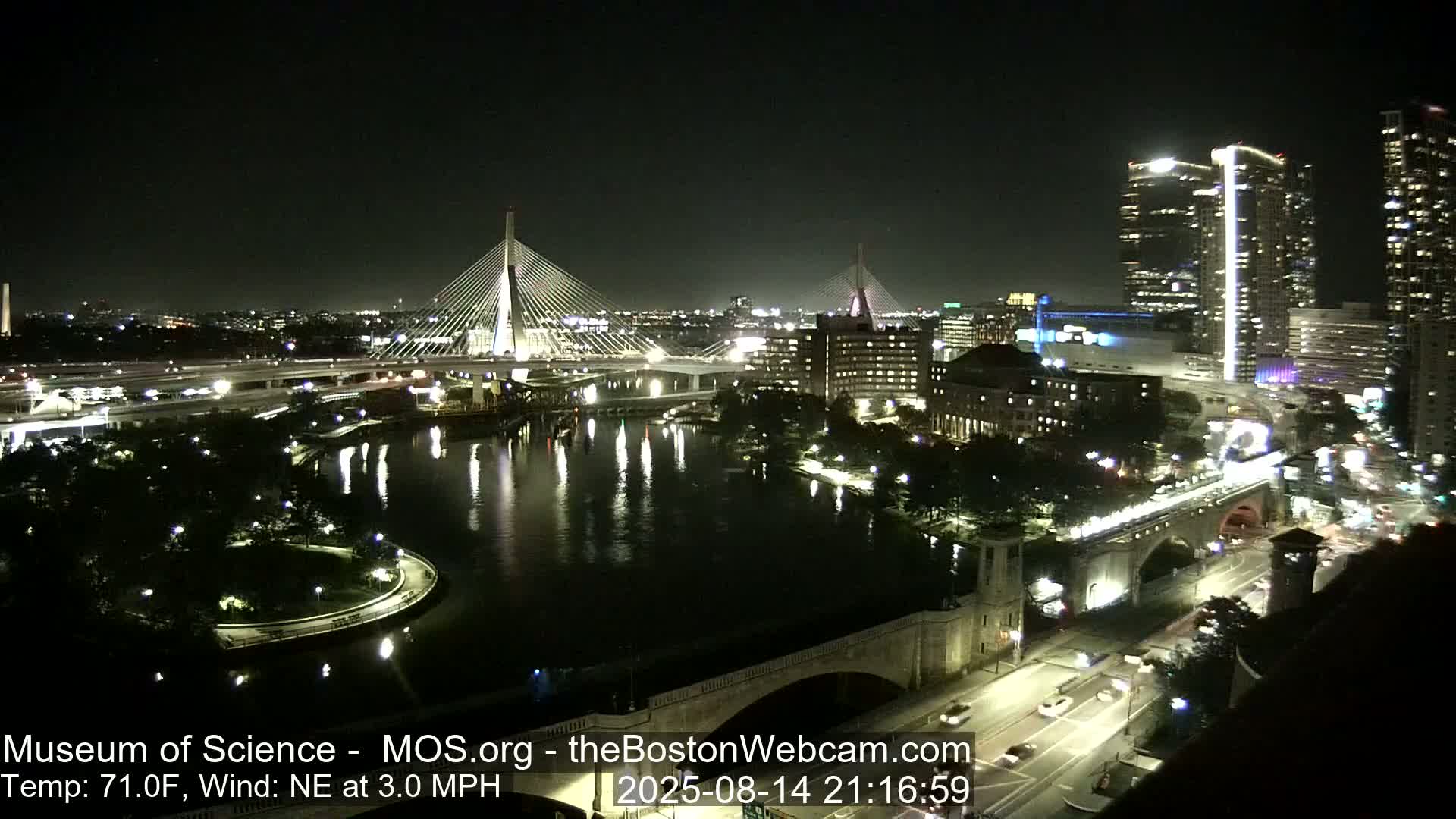  Green Line Subway & Bridge Live Cam - Cambridge, Boston, Massachusetts ,USA