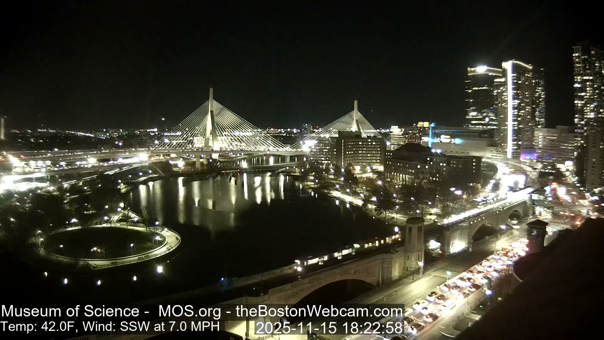  Green Line Subway & Bridge Live Cam - Cambridge, Boston, Massachusetts ,USA