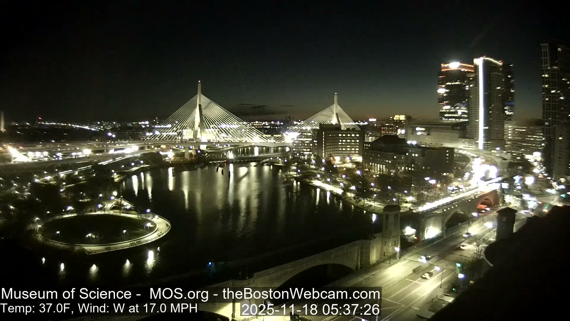  Green Line Subway & Bridge Live Cam - Cambridge, Boston, Massachusetts ,USA