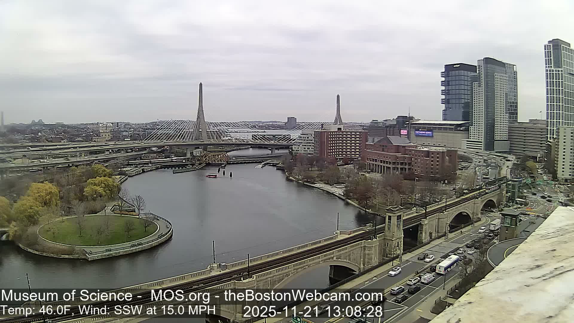  Green Line Subway & Bridge Live Cam - Cambridge, Boston, Massachusetts ,USA
