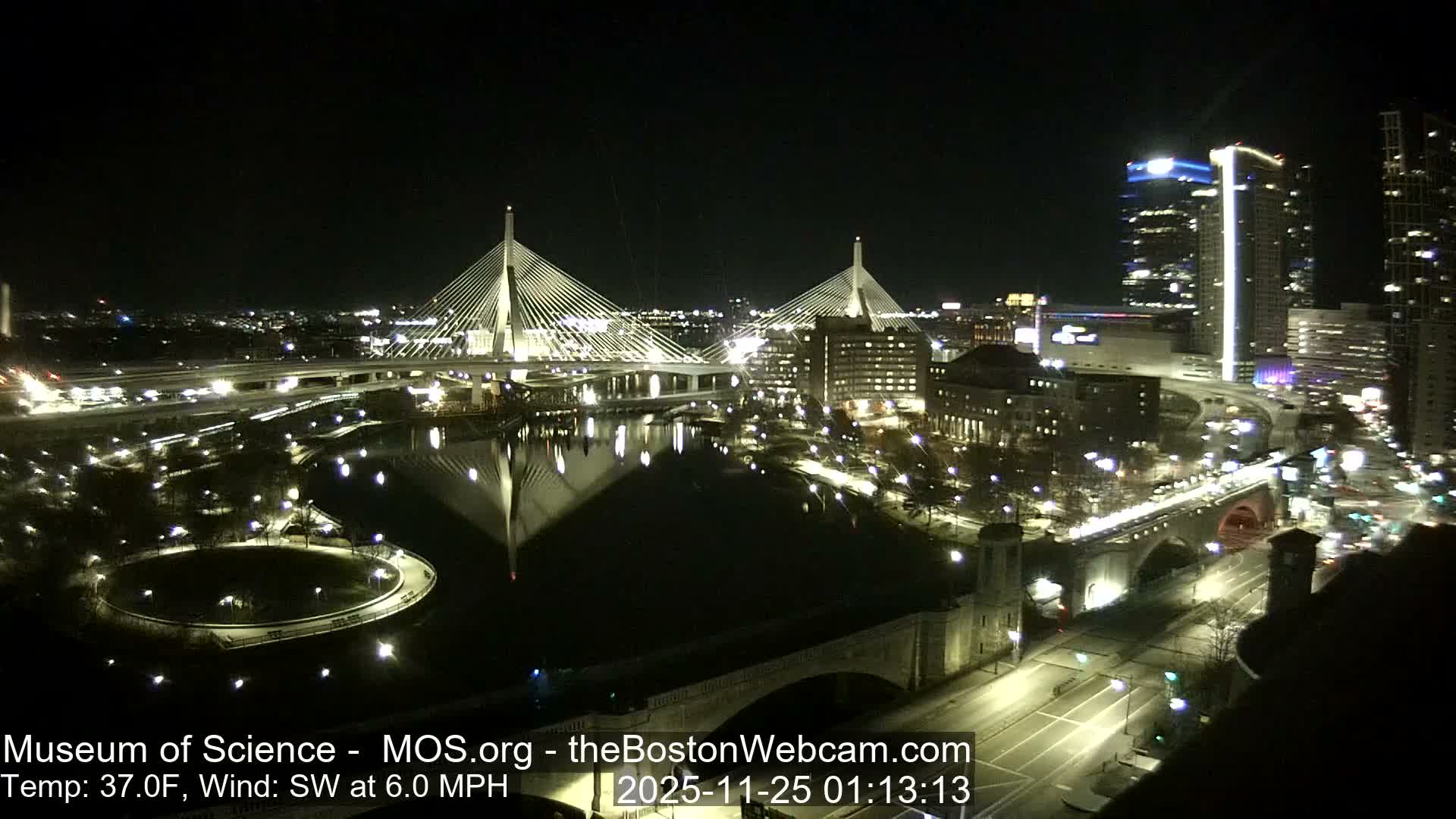  Green Line Subway & Bridge Live Cam - Cambridge, Boston, Massachusetts ,USA