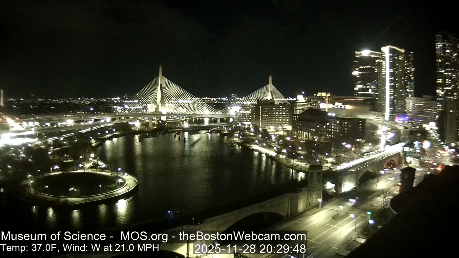 Green Line Subway & Bridge Live Cam - Cambridge, Boston, Massachusetts ,USA