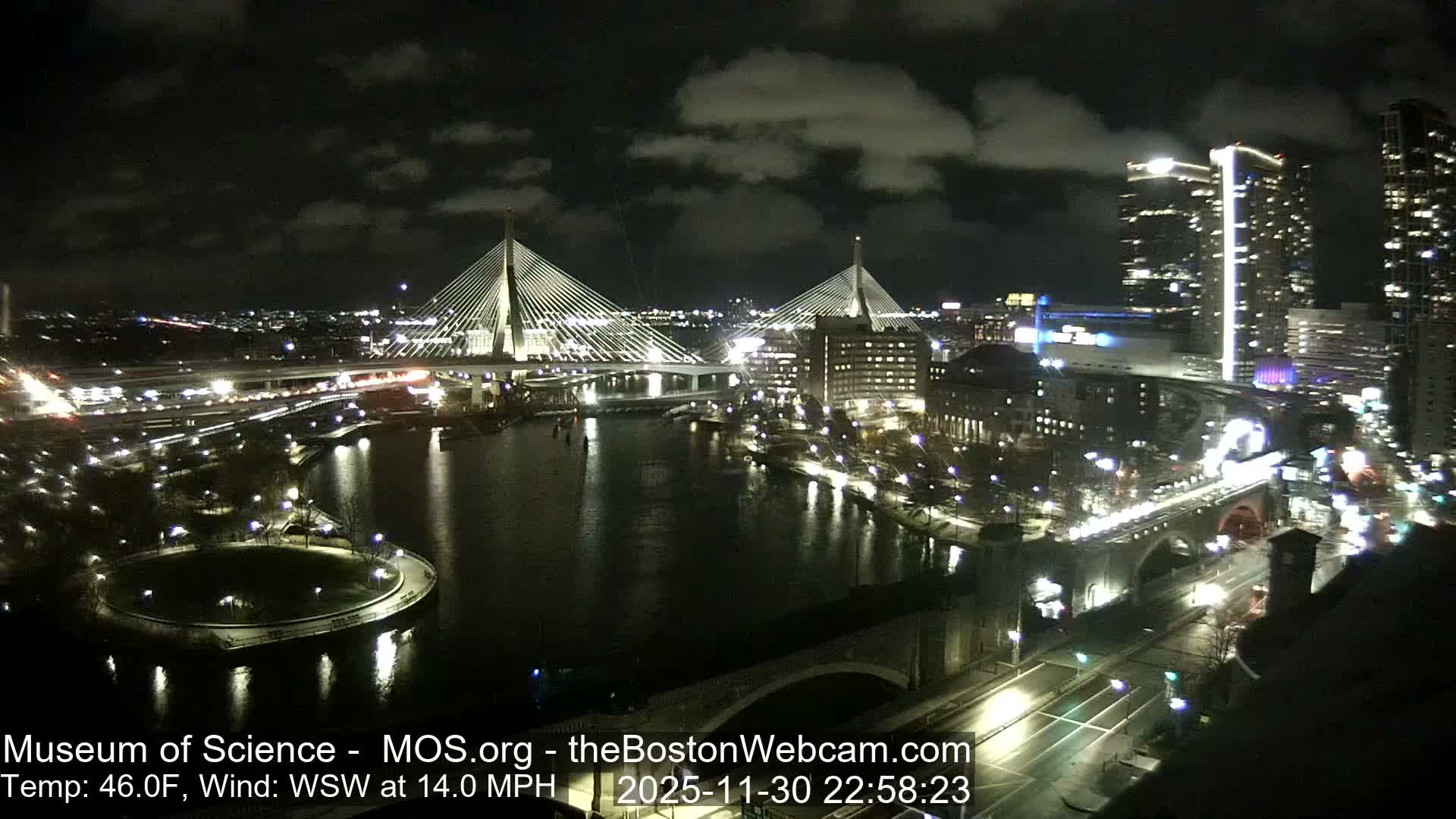  Green Line Subway & Bridge Live Cam - Cambridge, Boston, Massachusetts ,USA