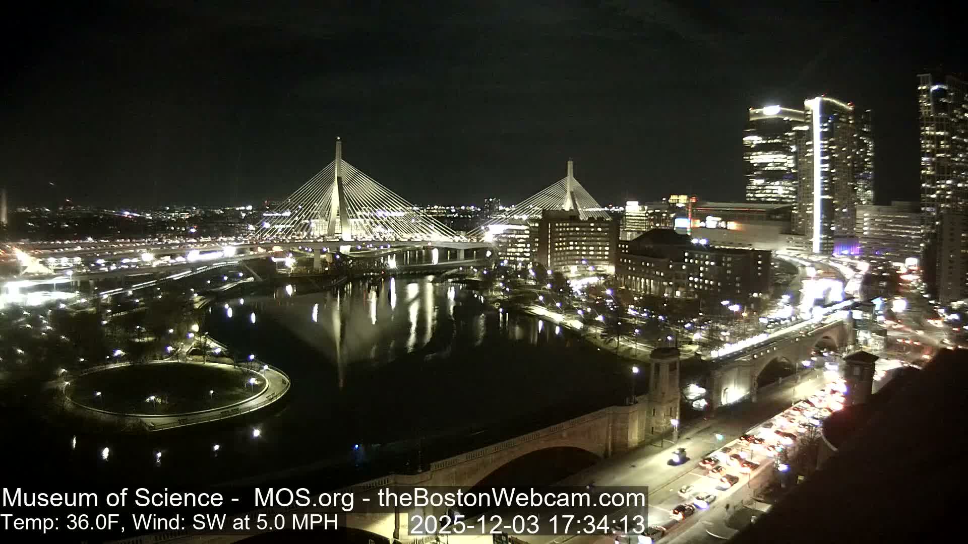  Green Line Subway & Bridge Live Cam - Cambridge, Boston, Massachusetts ,USA