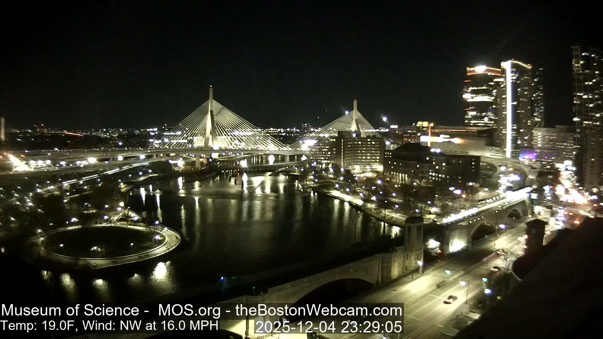  Green Line Subway & Bridge Live Cam - Cambridge, Boston, Massachusetts ,USA