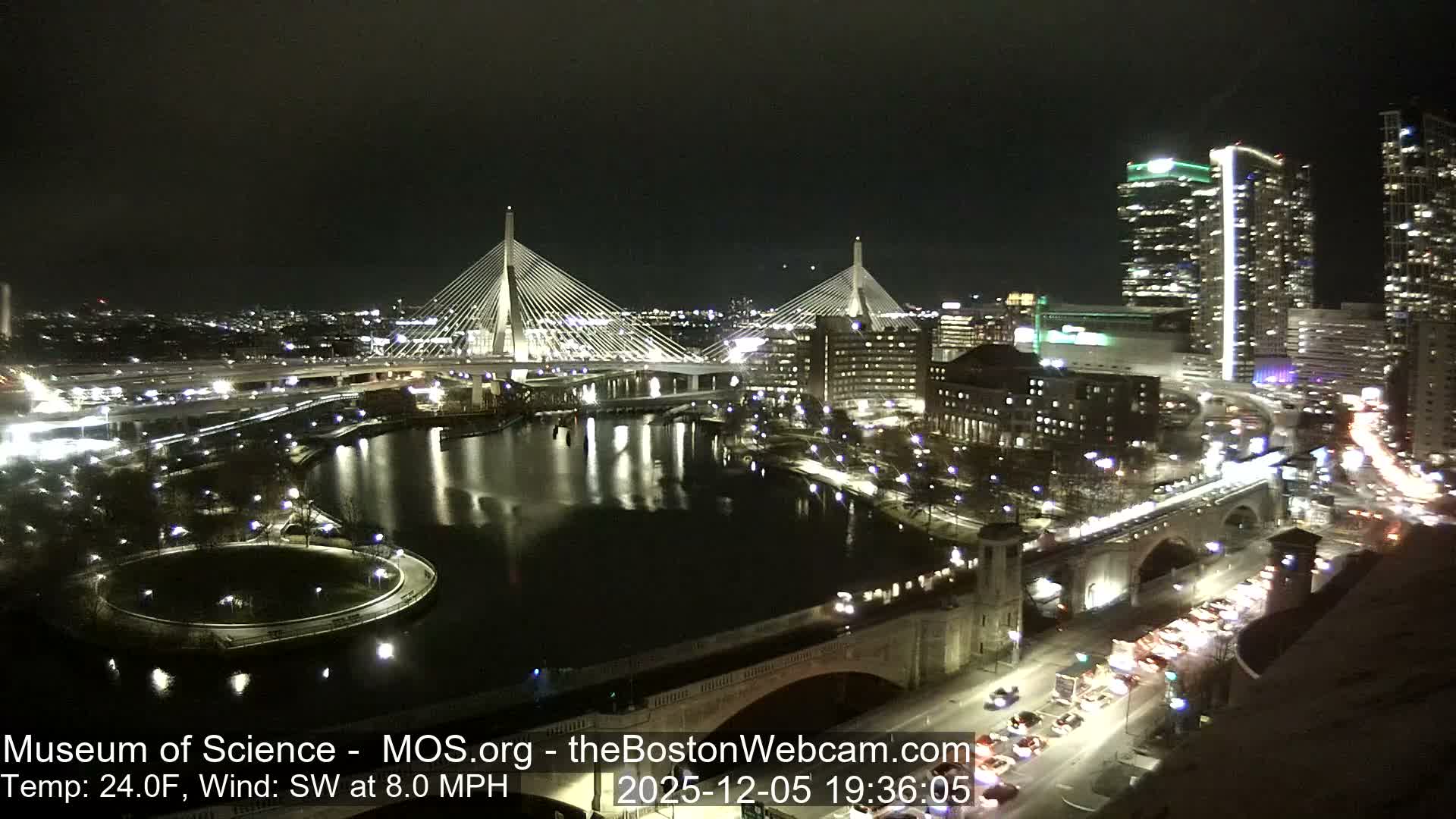  Green Line Subway & Bridge Live Cam - Cambridge, Boston, Massachusetts ,USA