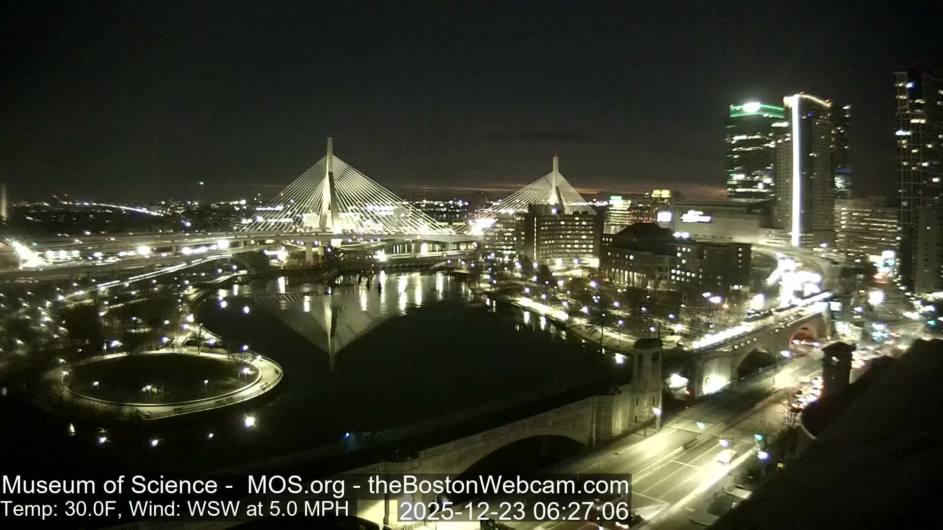  Green Line Subway & Bridge Live Cam - Cambridge, Boston, Massachusetts ,USA