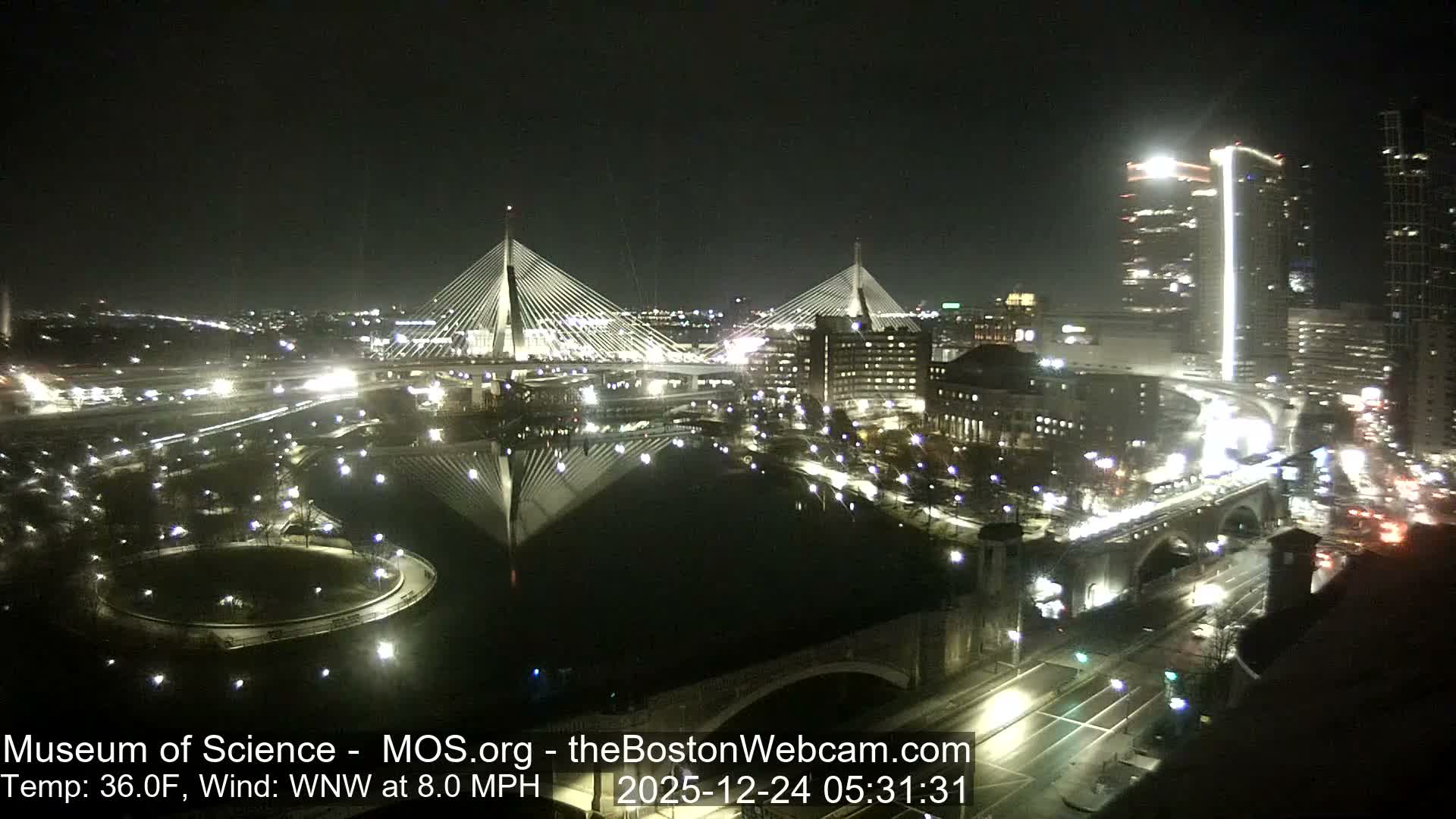  Green Line Subway & Bridge Live Cam - Cambridge, Boston, Massachusetts ,USA