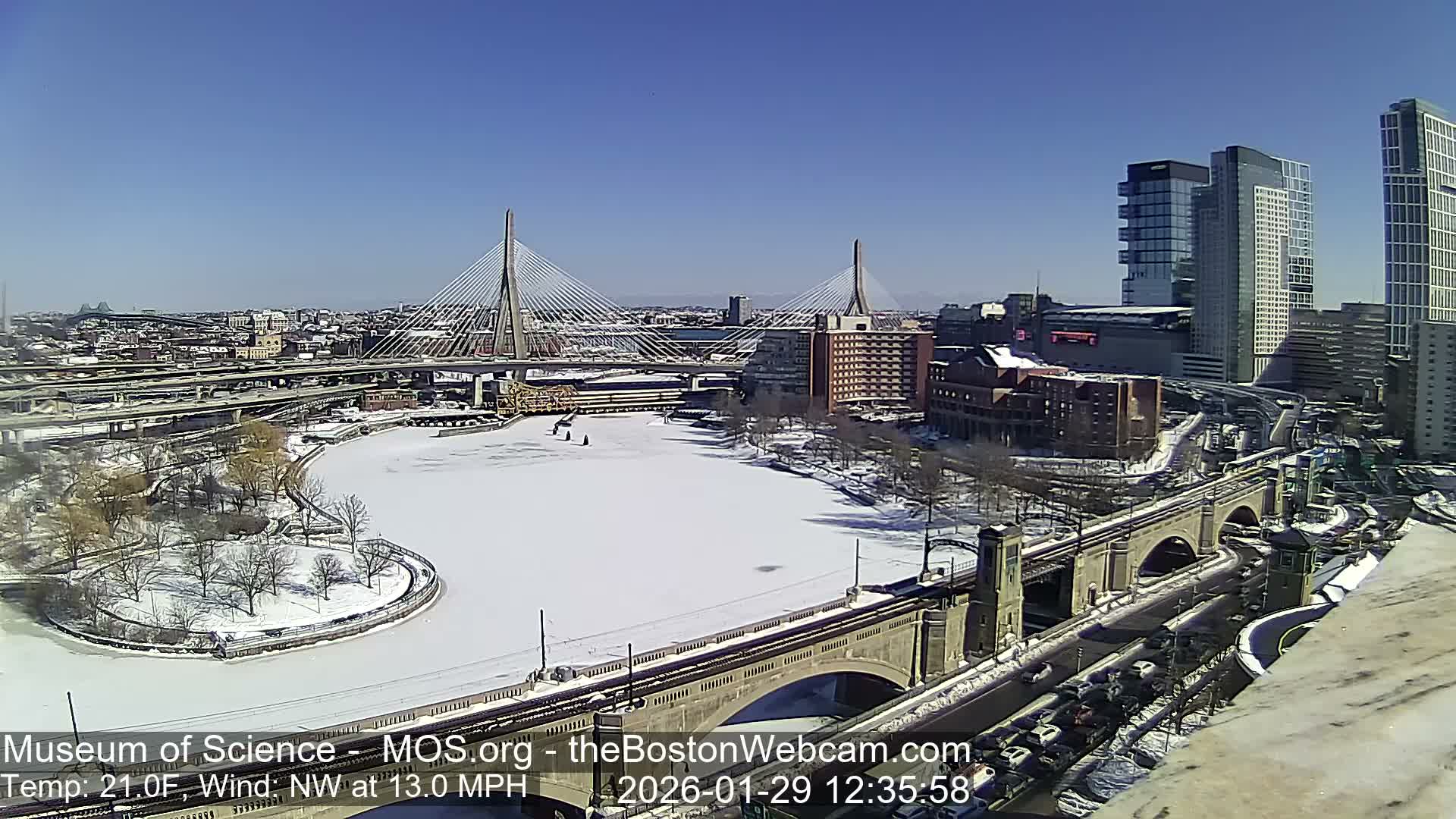  Green Line Subway & Bridge Live Cam - Cambridge, Boston, Massachusetts ,USA