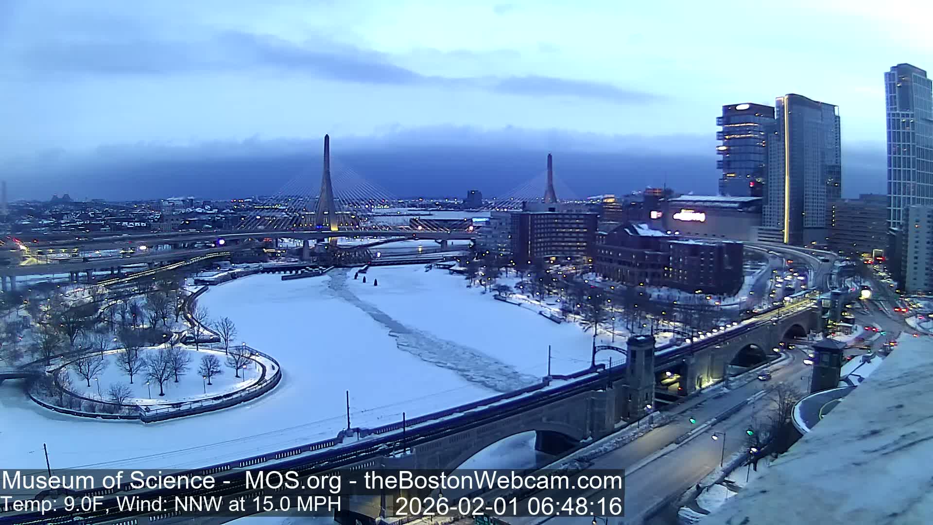  Green Line Subway & Bridge Live Cam - Cambridge, Boston, Massachusetts ,USA