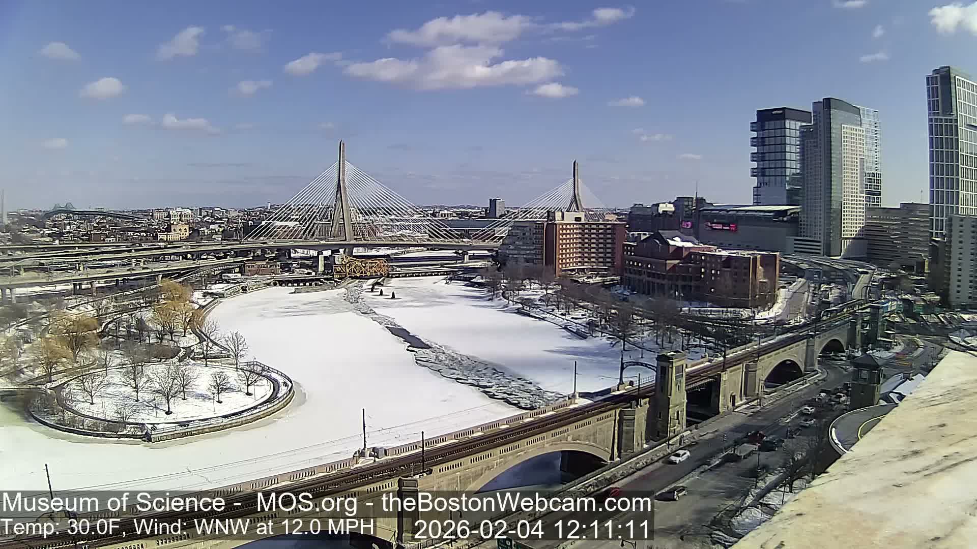  Green Line Subway & Bridge Live Cam - Cambridge, Boston, Massachusetts ,USA