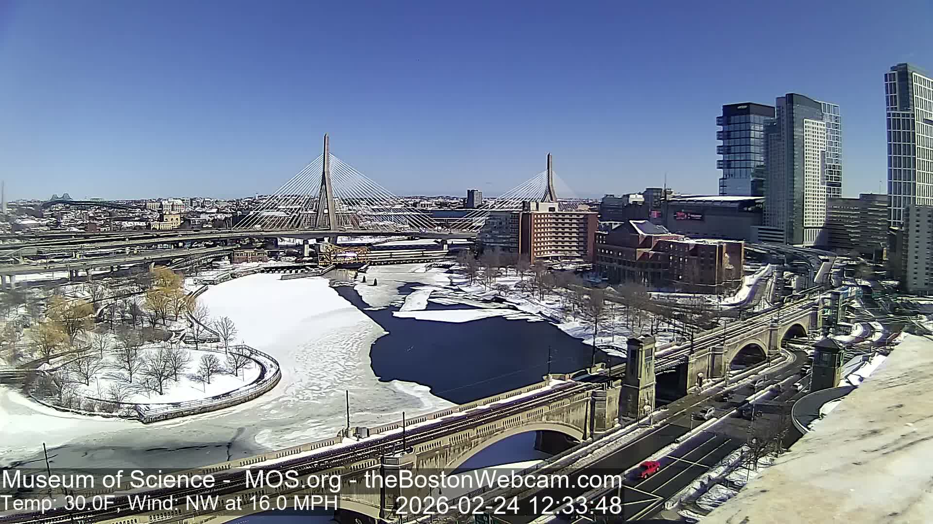  Green Line Subway & Bridge Live Cam - Cambridge, Boston, Massachusetts ,USA