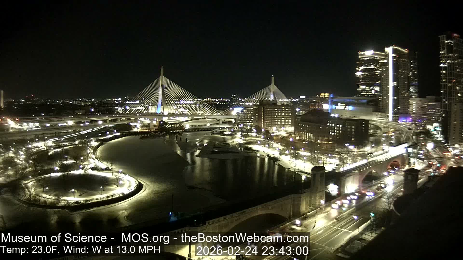  Green Line Subway & Bridge Live Cam - Cambridge, Boston, Massachusetts ,USA