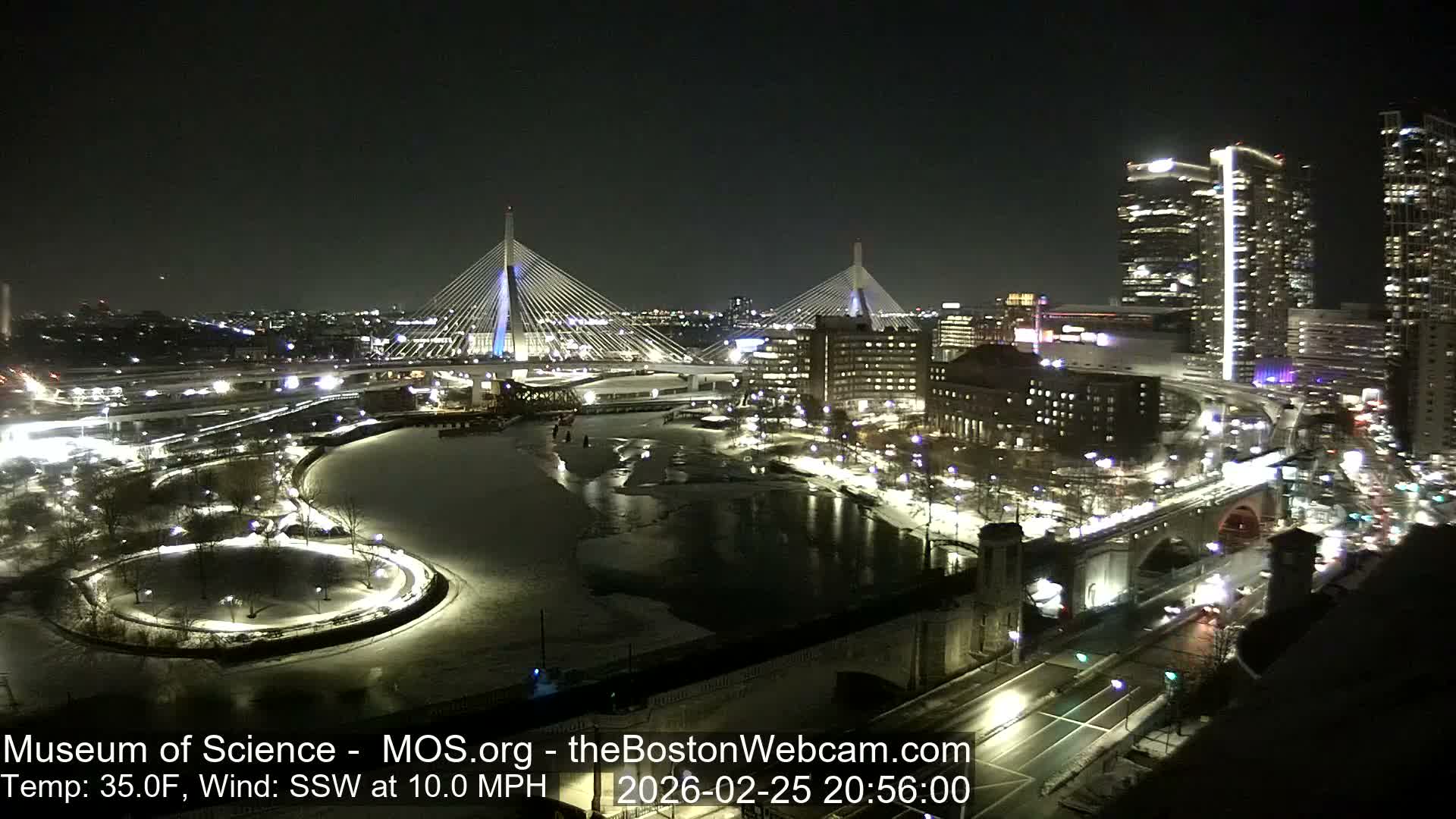  Green Line Subway & Bridge Live Cam - Cambridge, Boston, Massachusetts ,USA