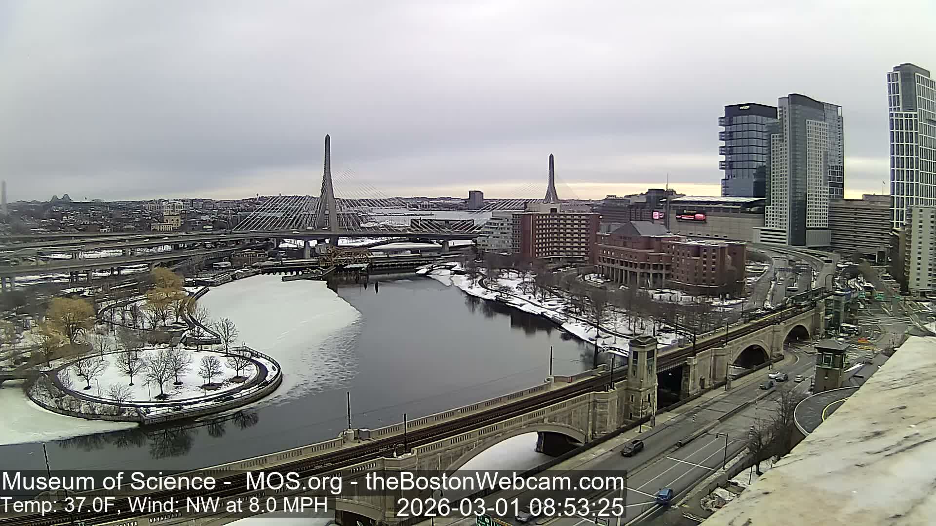  Green Line Subway & Bridge Live Cam - Cambridge, Boston, Massachusetts ,USA