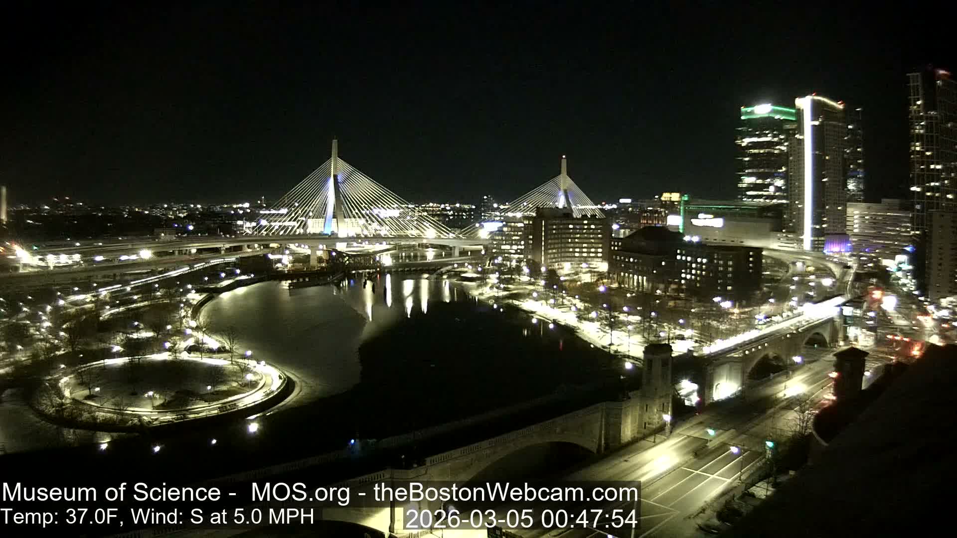  Green Line Subway & Bridge Live Cam - Cambridge, Boston, Massachusetts ,USA