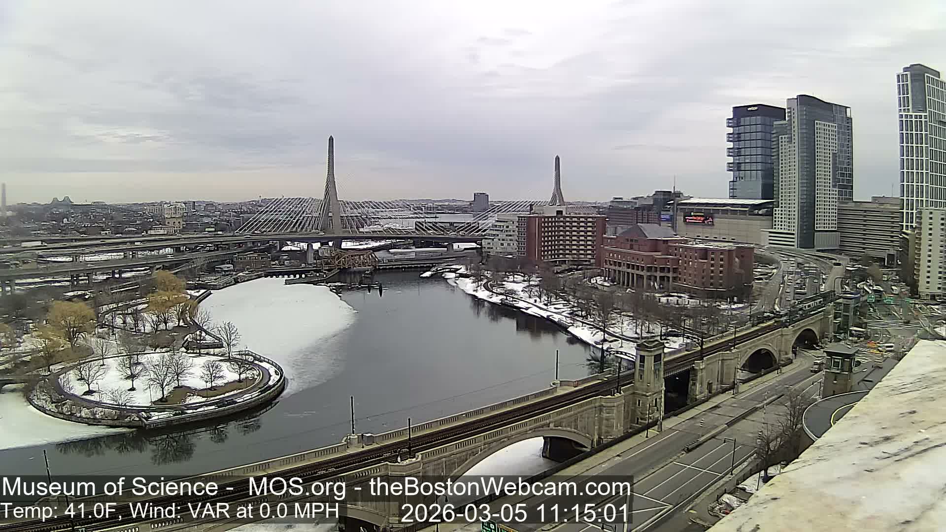  Green Line Subway & Bridge Live Cam - Cambridge, Boston, Massachusetts ,USA