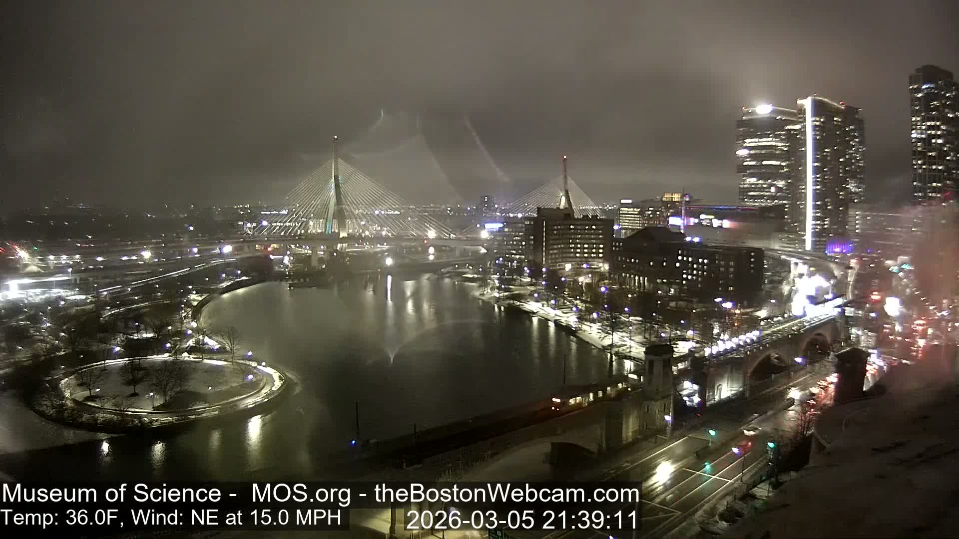  Green Line Subway & Bridge Live Cam - Cambridge, Boston, Massachusetts ,USA