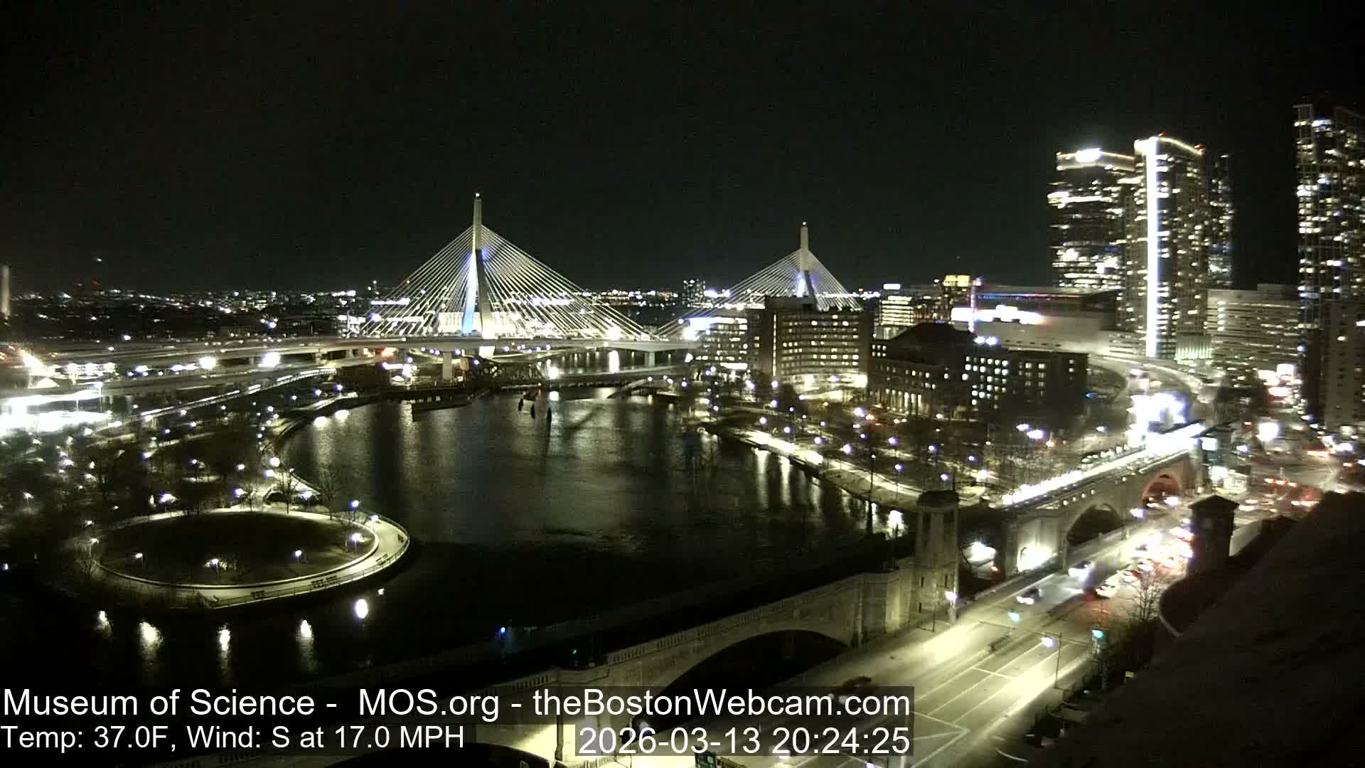  Green Line Subway & Bridge Live Cam - Cambridge, Boston, Massachusetts ,USA
